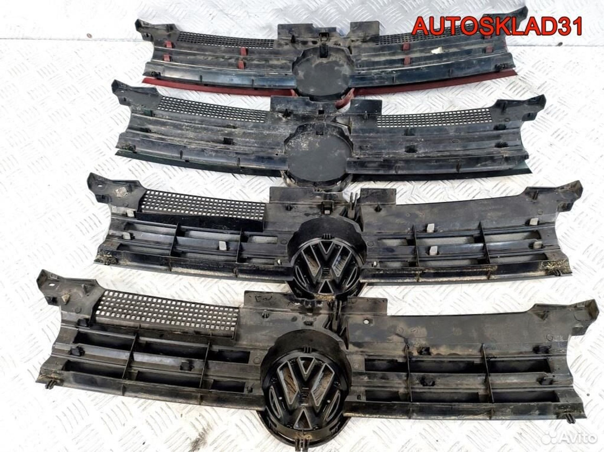 Решетка радиатора Volkswagen Golf 4 1J0853651F, 2100 рублей, Дубовое