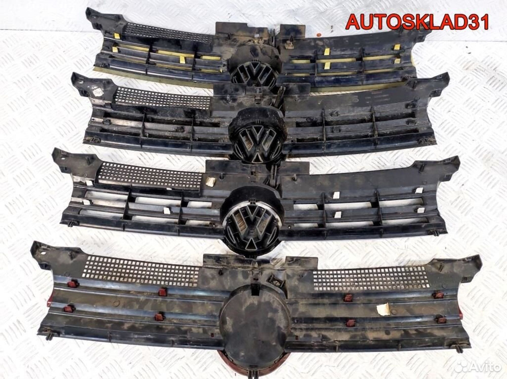 Решетка радиатора Volkswagen Golf 4 1J0853651F, 2100 рублей, Дубовое