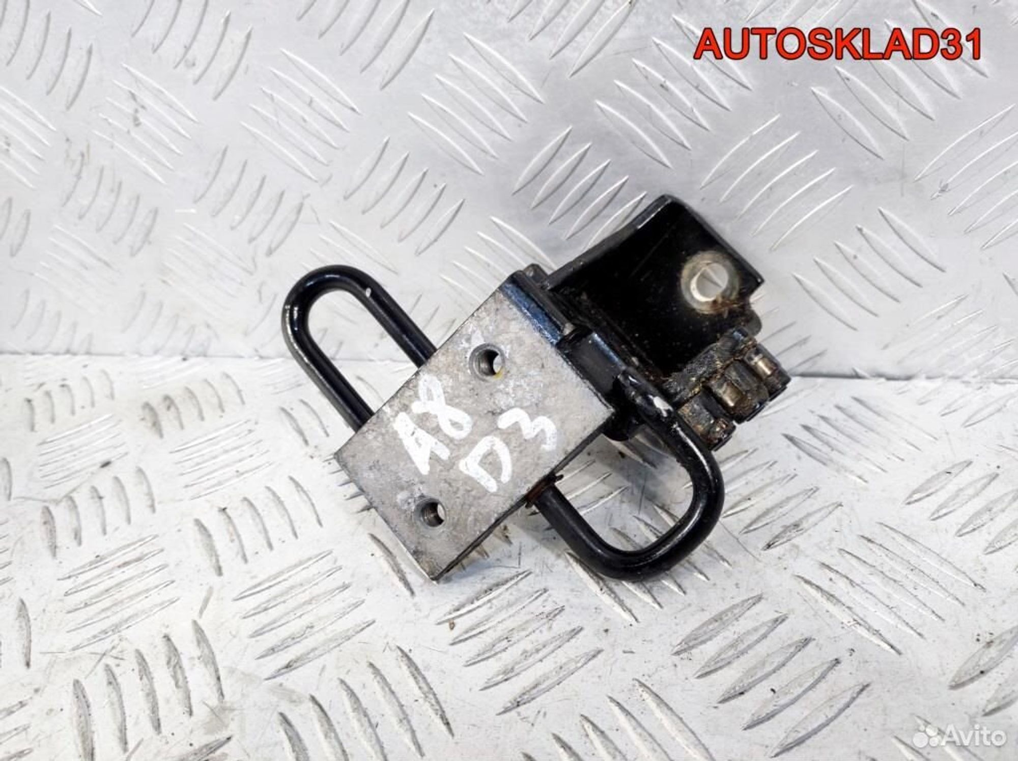 Петля двери задней правой Audi A8 D3 4E0833412C, 1700 рублей, Дубовое