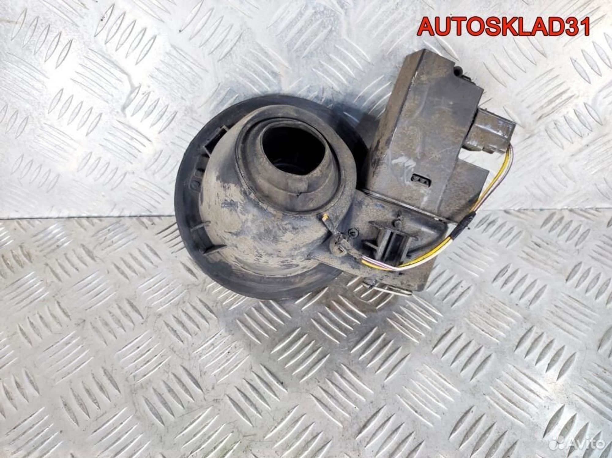 Лючок бензобака в сборе Ford Focus 2 4M51A405A02AB, 3200 рублей, Дубовое