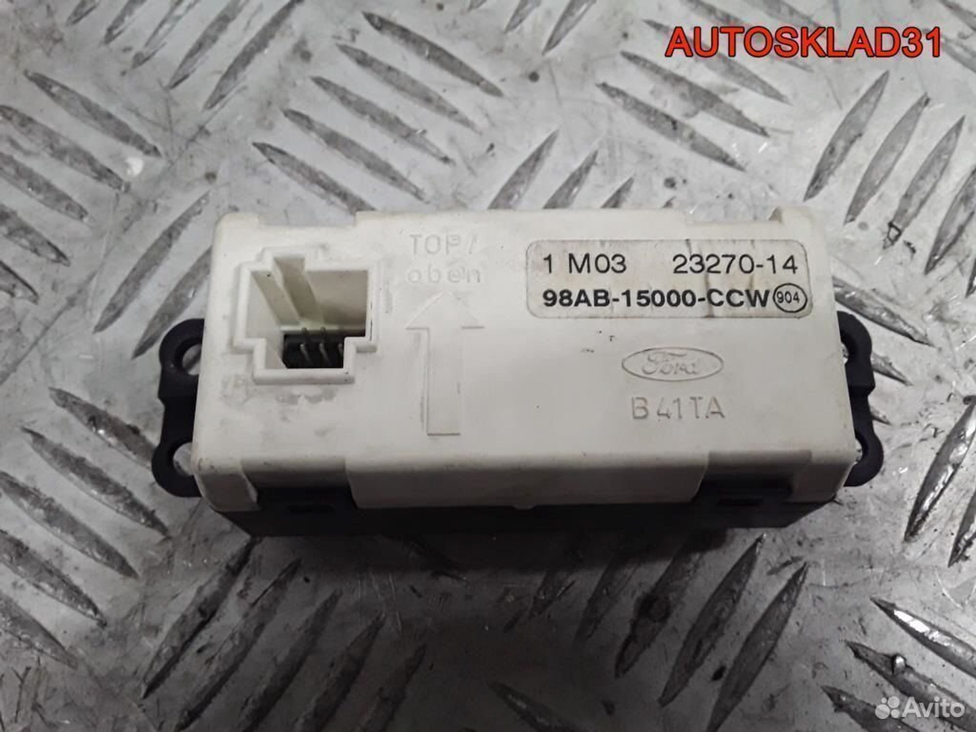 Часы Ford Focus 1 98ab15000ccw, 600 рублей, Дубовое