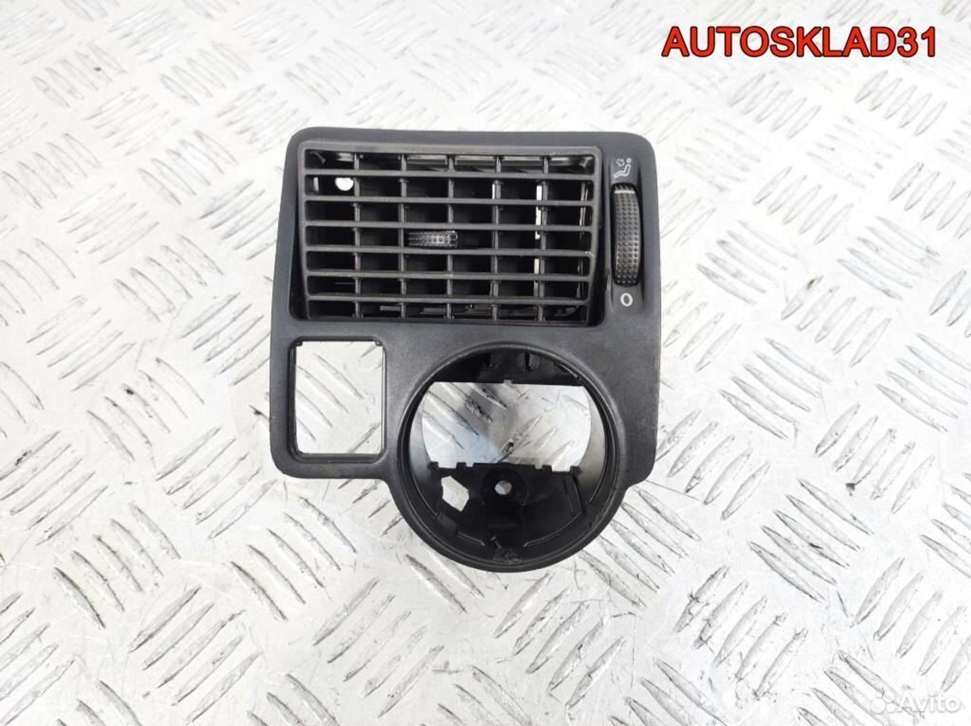 Дефлектор воздушный левый VW Golf 4 1J1815715A, 1100 рублей, Дубовое