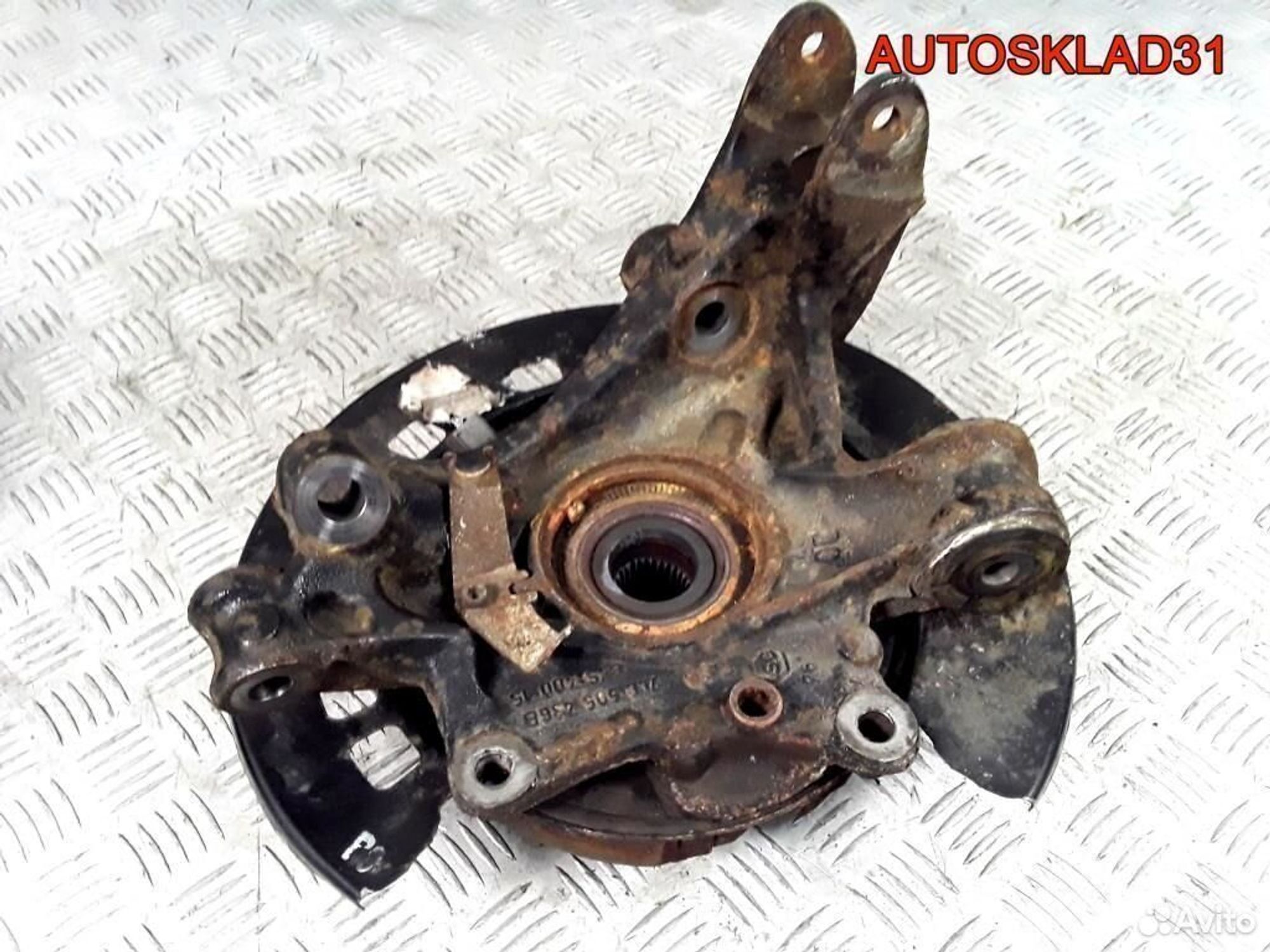 Кулак поворотный задний правый Туарег 7L0505436B, 2900 рублей, Дубовое