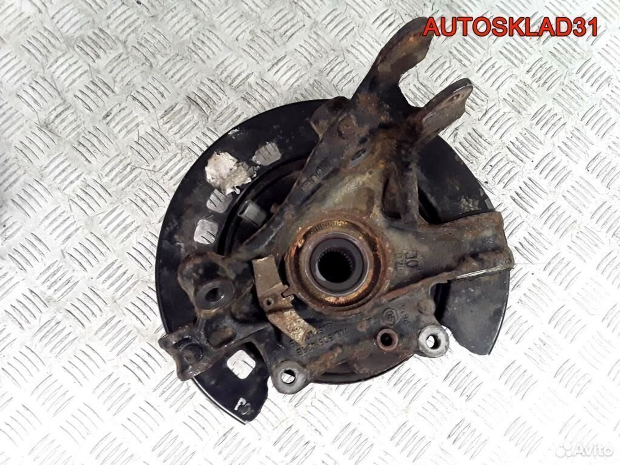 Кулак поворотный задний правый Туарег 7L0505436B, 2900 рублей, Дубовое