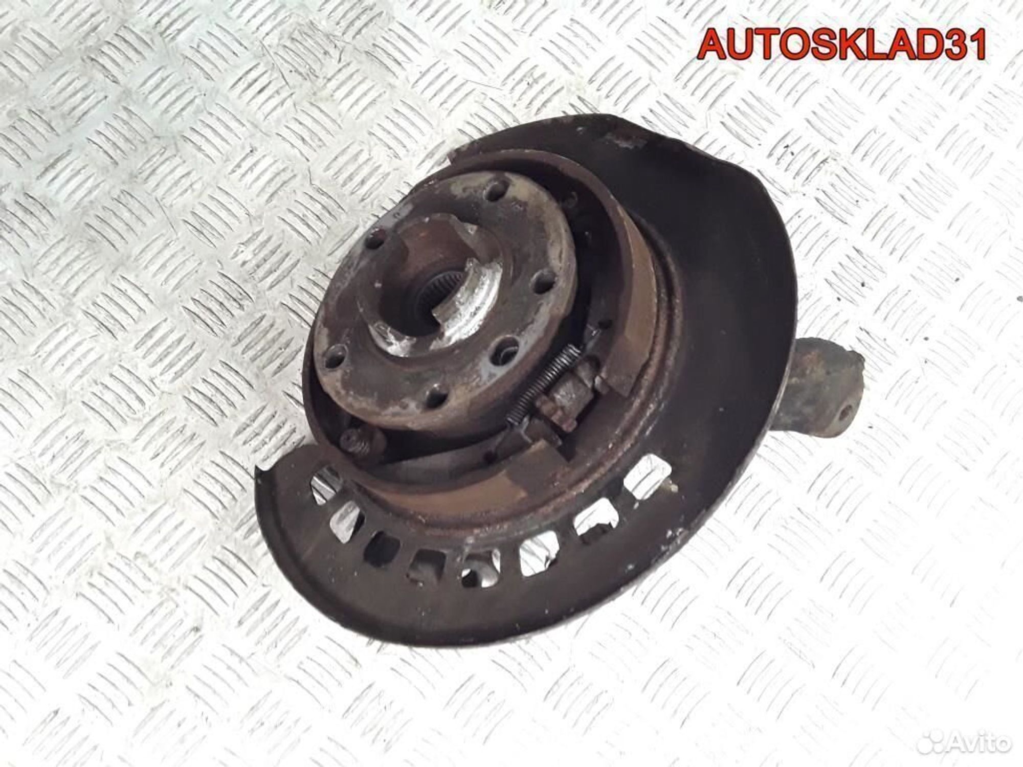 Кулак поворотный задний правый Туарег 7L0505436B, 2900 рублей, Дубовое