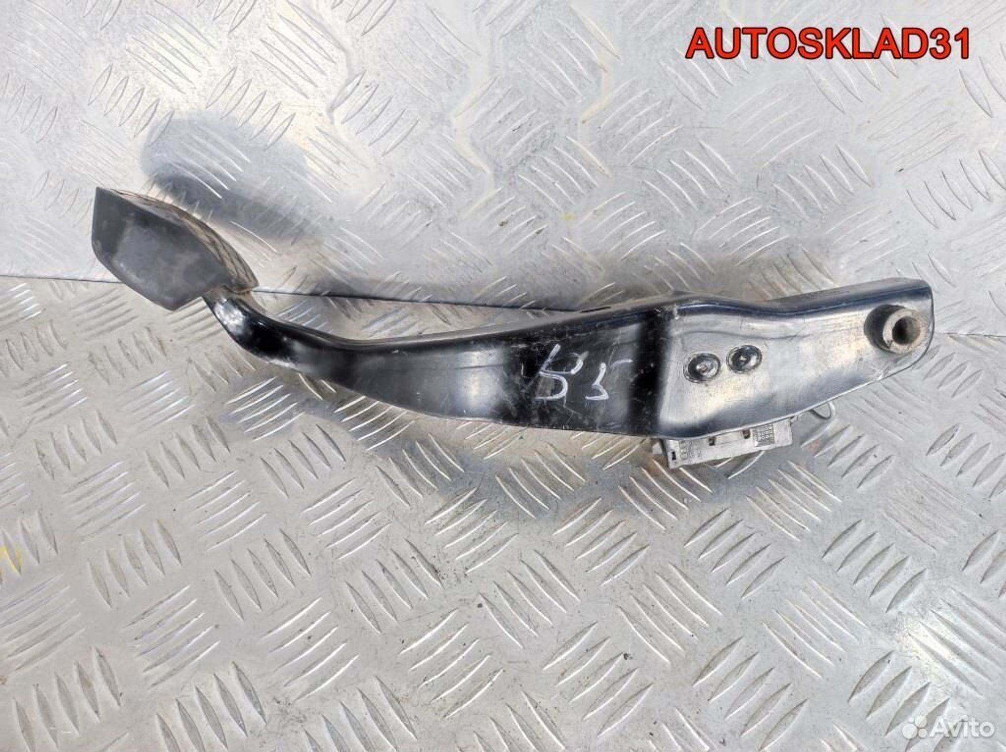 Педаль тормоза МКПП VW Passat B5 8D1721140, 600 рублей, Дубовое