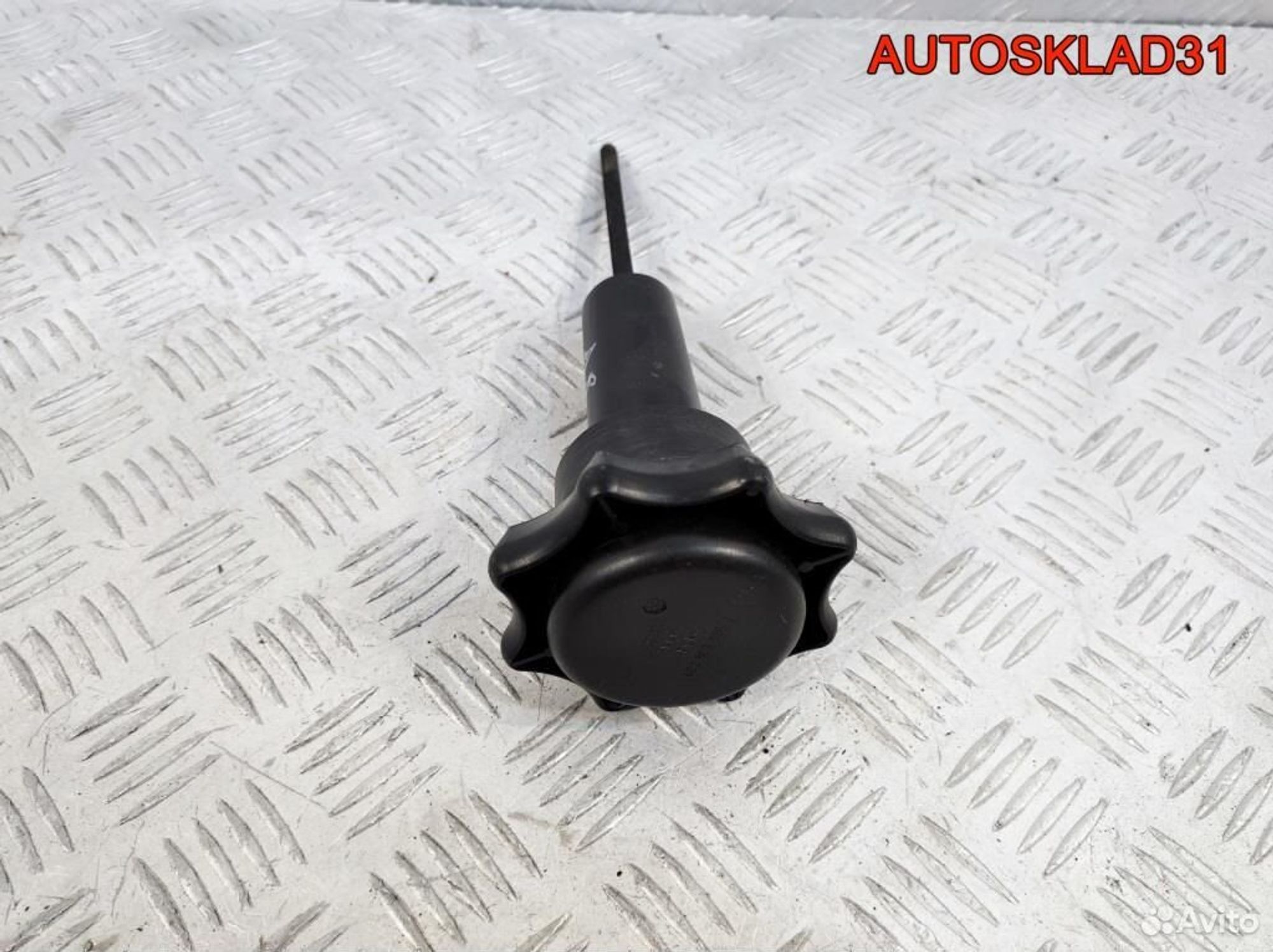 Болт крепления запасного колеса Audi A8 D3, 900 рублей, Дубовое