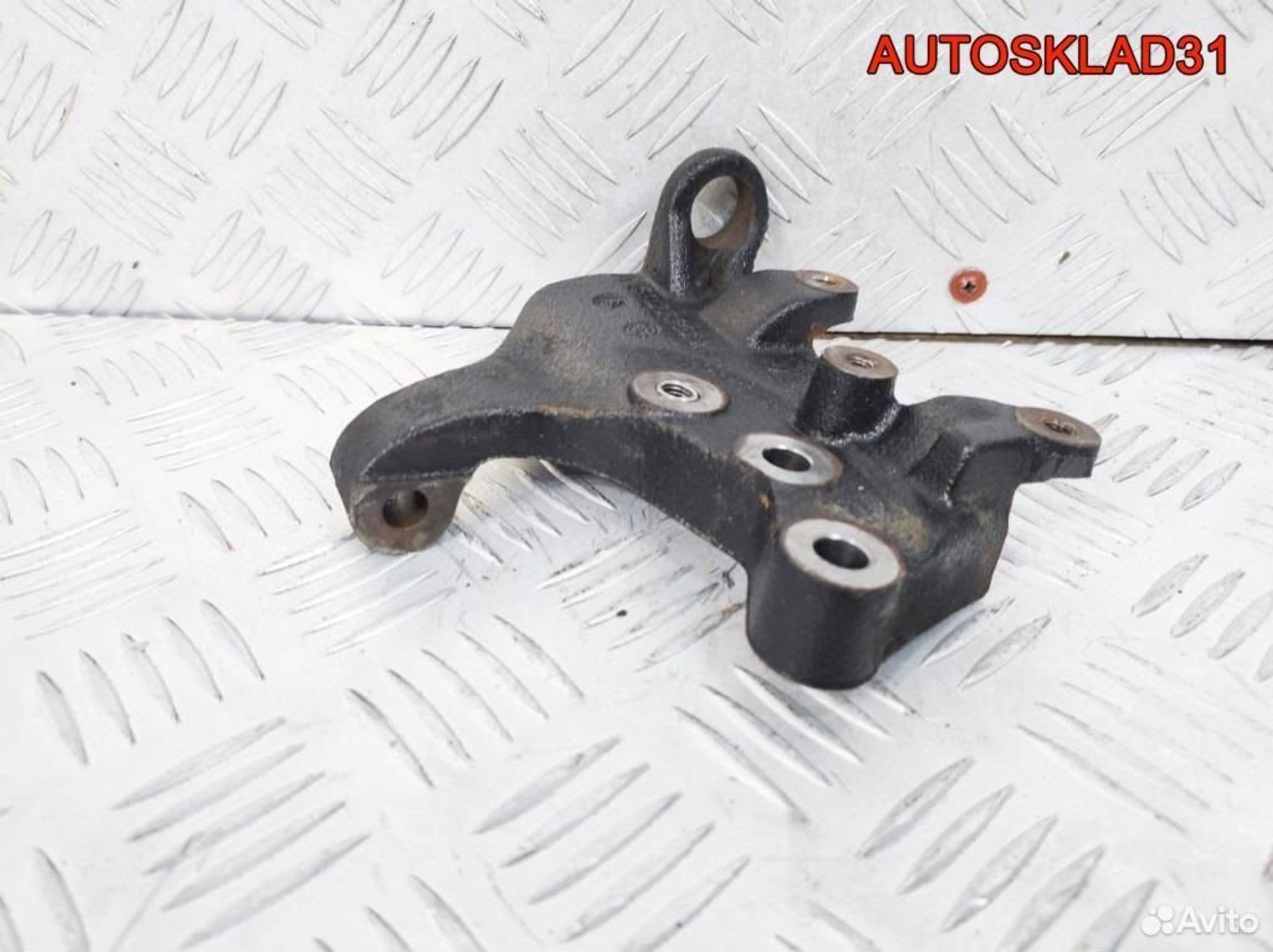 Кронштейн Mercedes Benz Vito 638 A6112230226, 1300 рублей, Дубовое