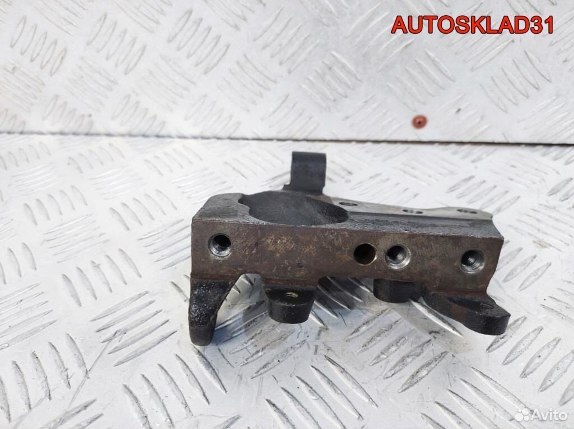 Кронштейн Mercedes Benz Vito 638 A6112230226, 1300 рублей, Дубовое