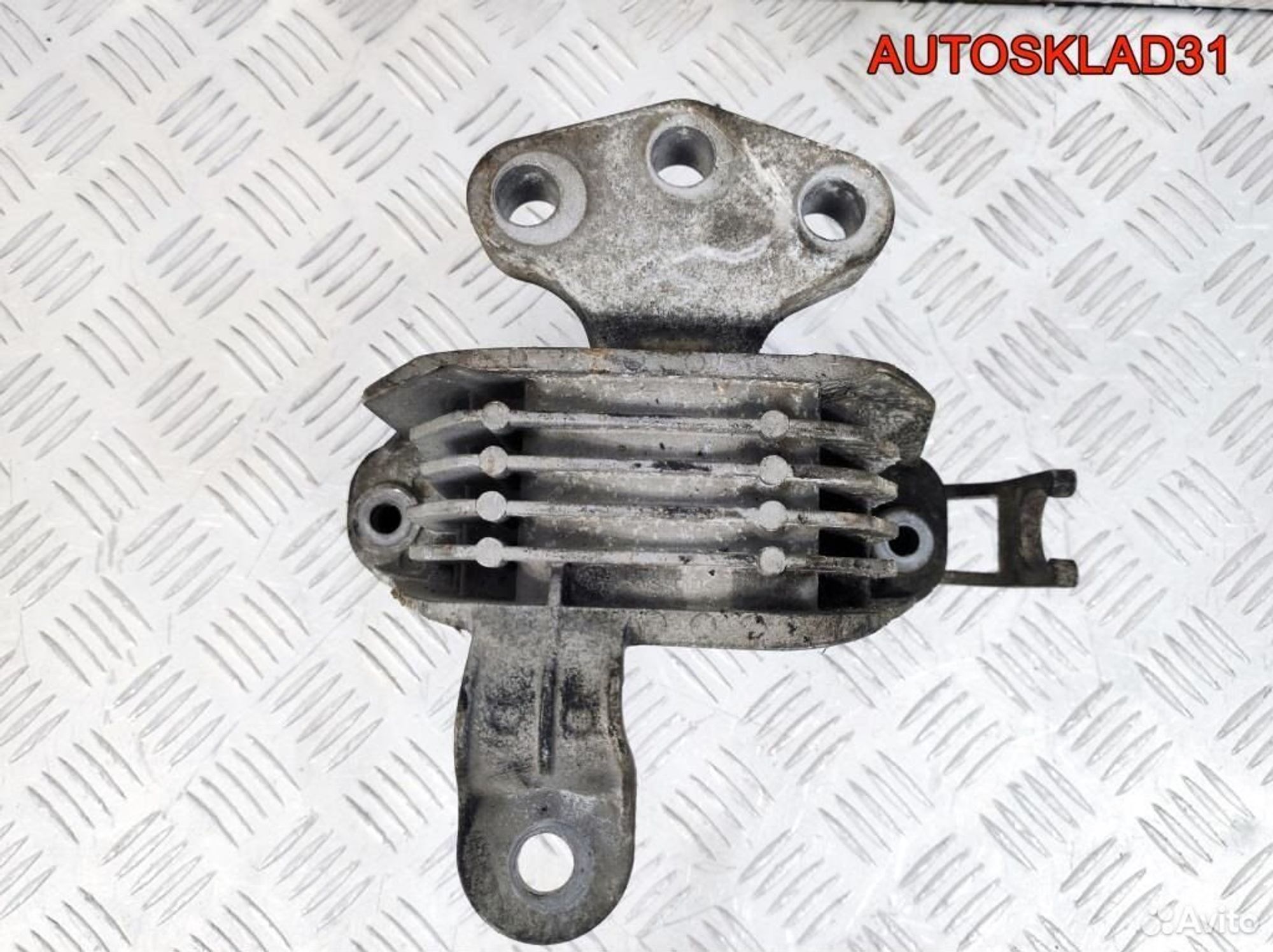 Опора двигателя правая Opel Astra J 13347451, 2100 рублей, Дубовое