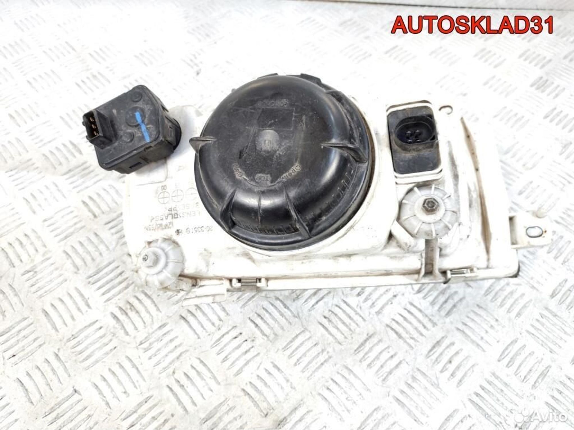 Фара правая Volkswagen Vento 203351082B, 2100 рублей, Дубовое