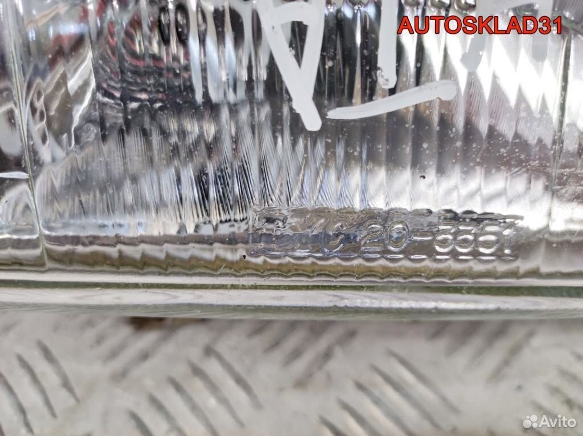 Фара правая Volkswagen Vento 203351082B, 2100 рублей, Дубовое