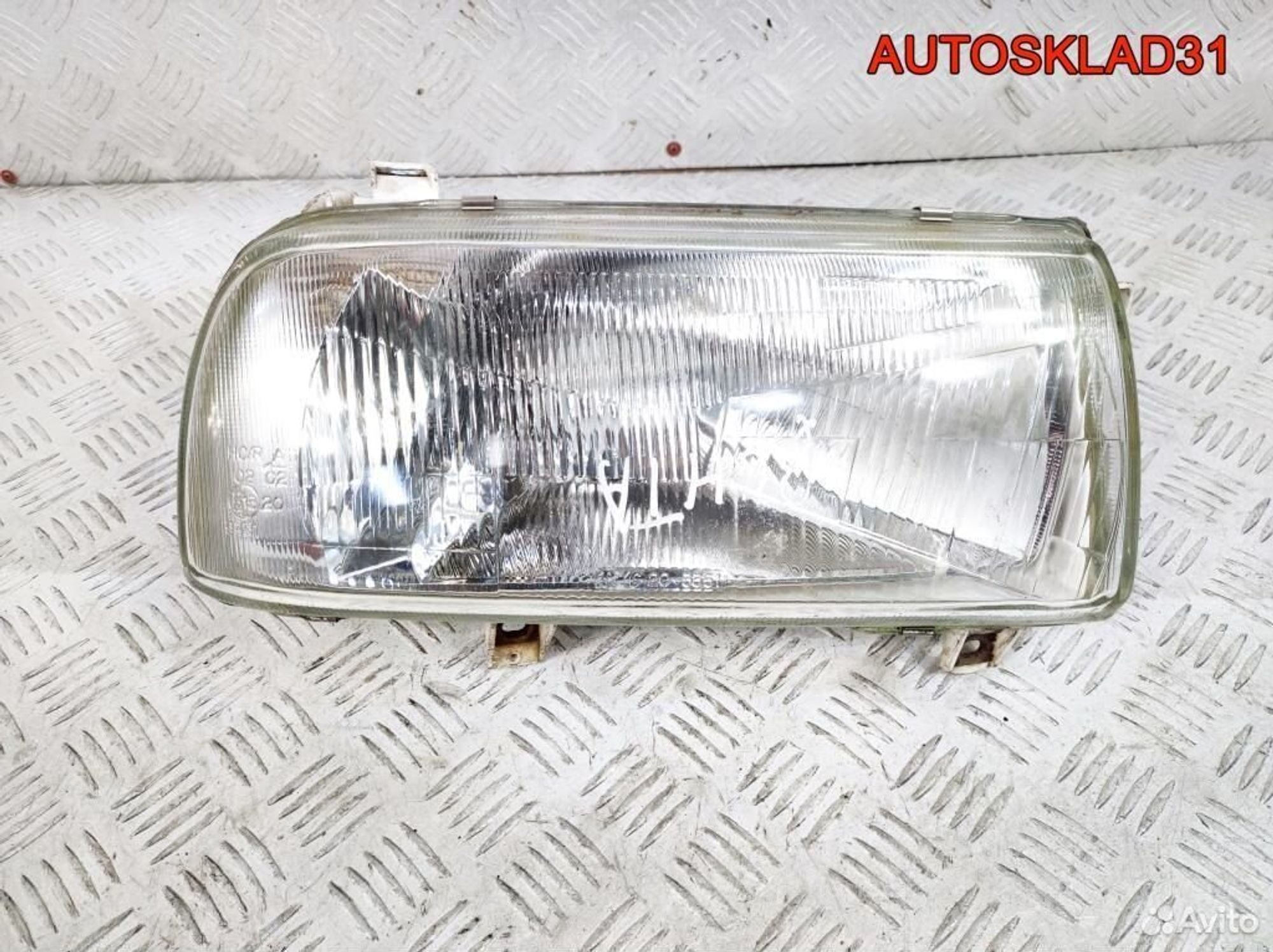 Фара правая Volkswagen Vento 203351082B, 2100 рублей, Дубовое