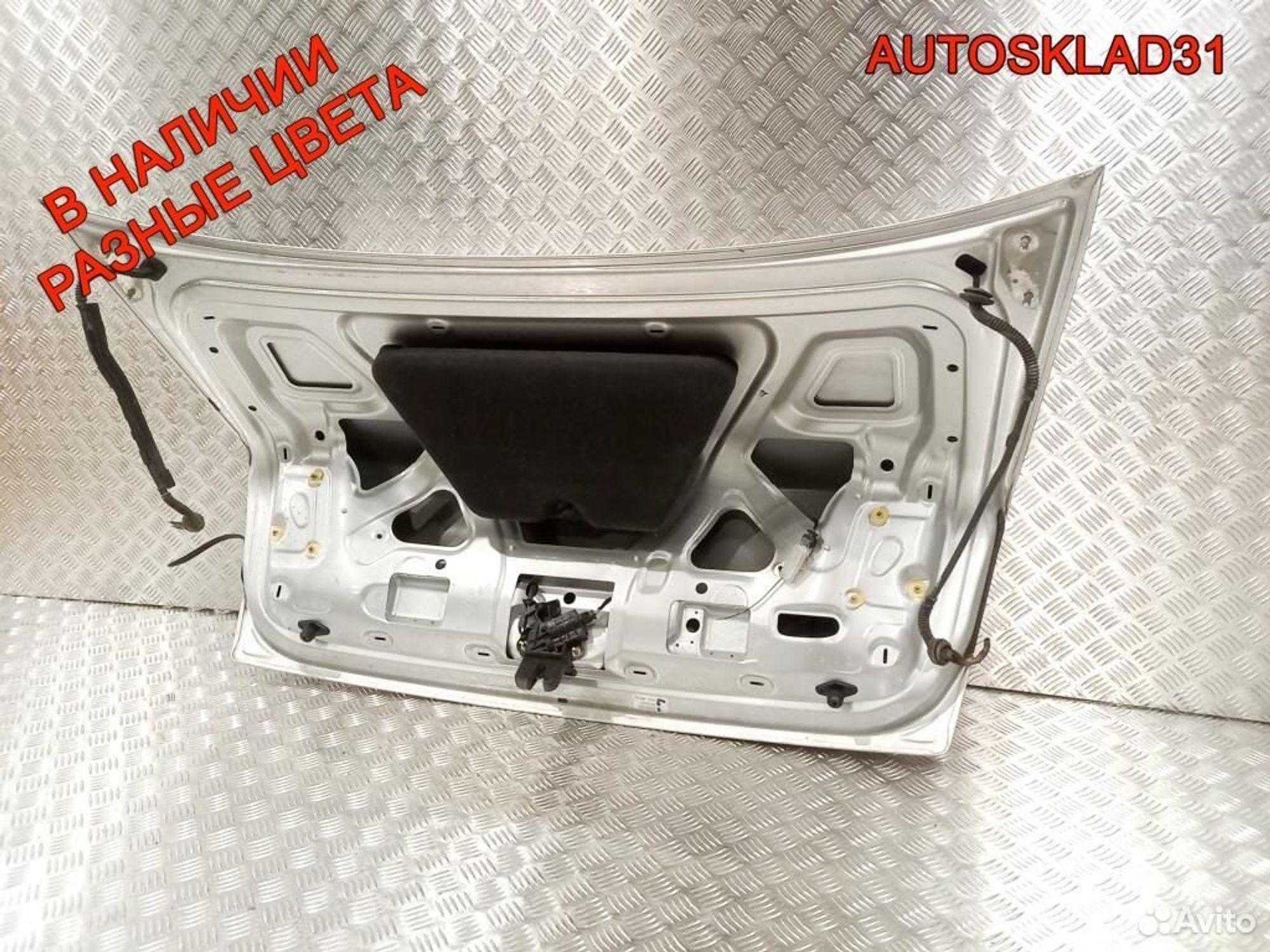 Крышка багажника Голая Audi A8 4E 4E0827023A, 5200 рублей, Дубовое