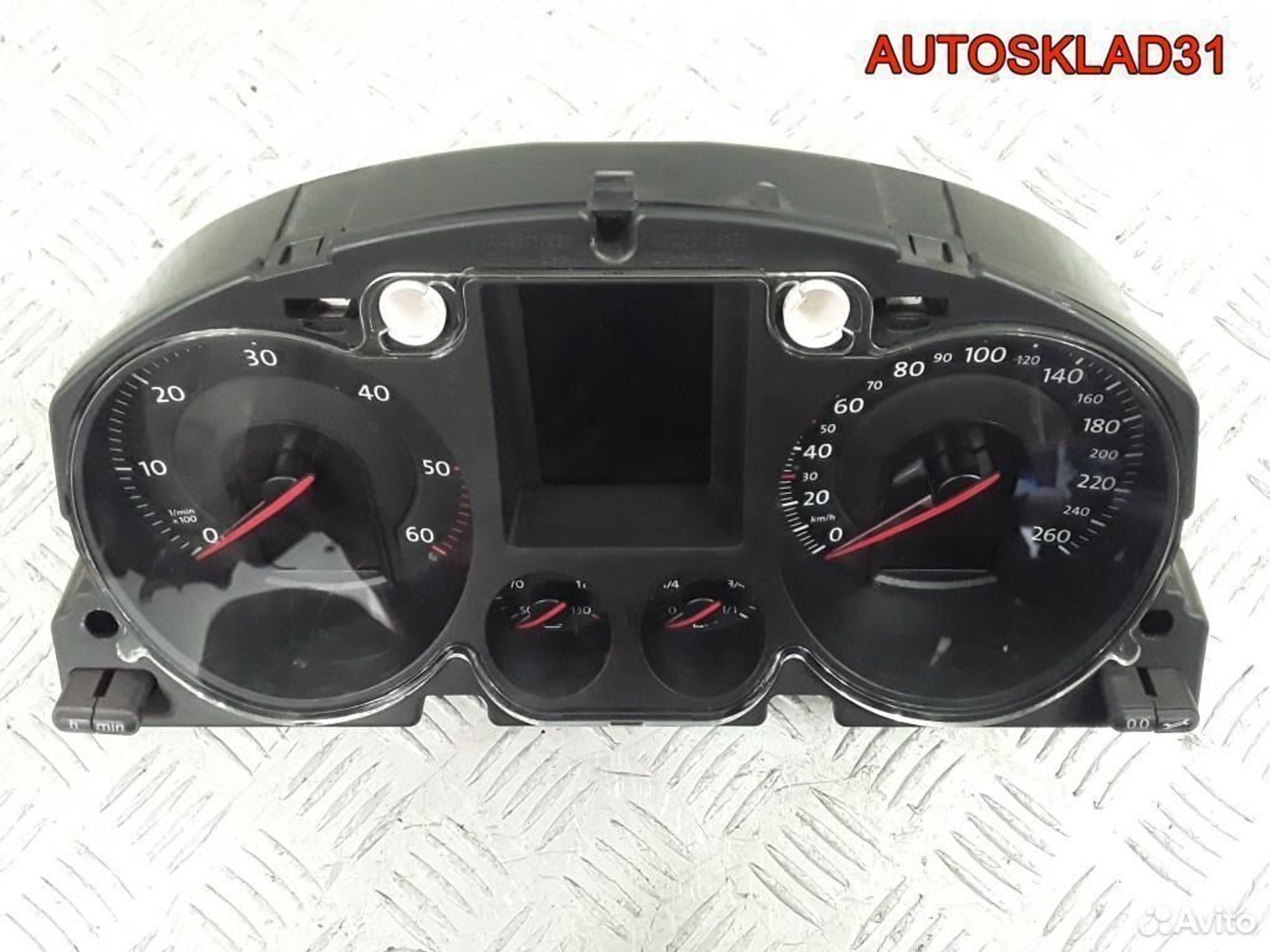 Панель приборов Volkswagen Passat B6 3C0920870Q, 3200 рублей, Дубовое