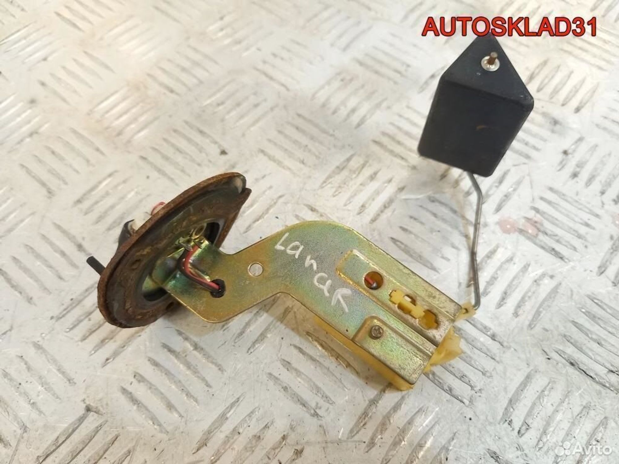 Датчик уровня топлива Mitsubishi Lancer 9 MR503462, 2500 рублей, Дубовое