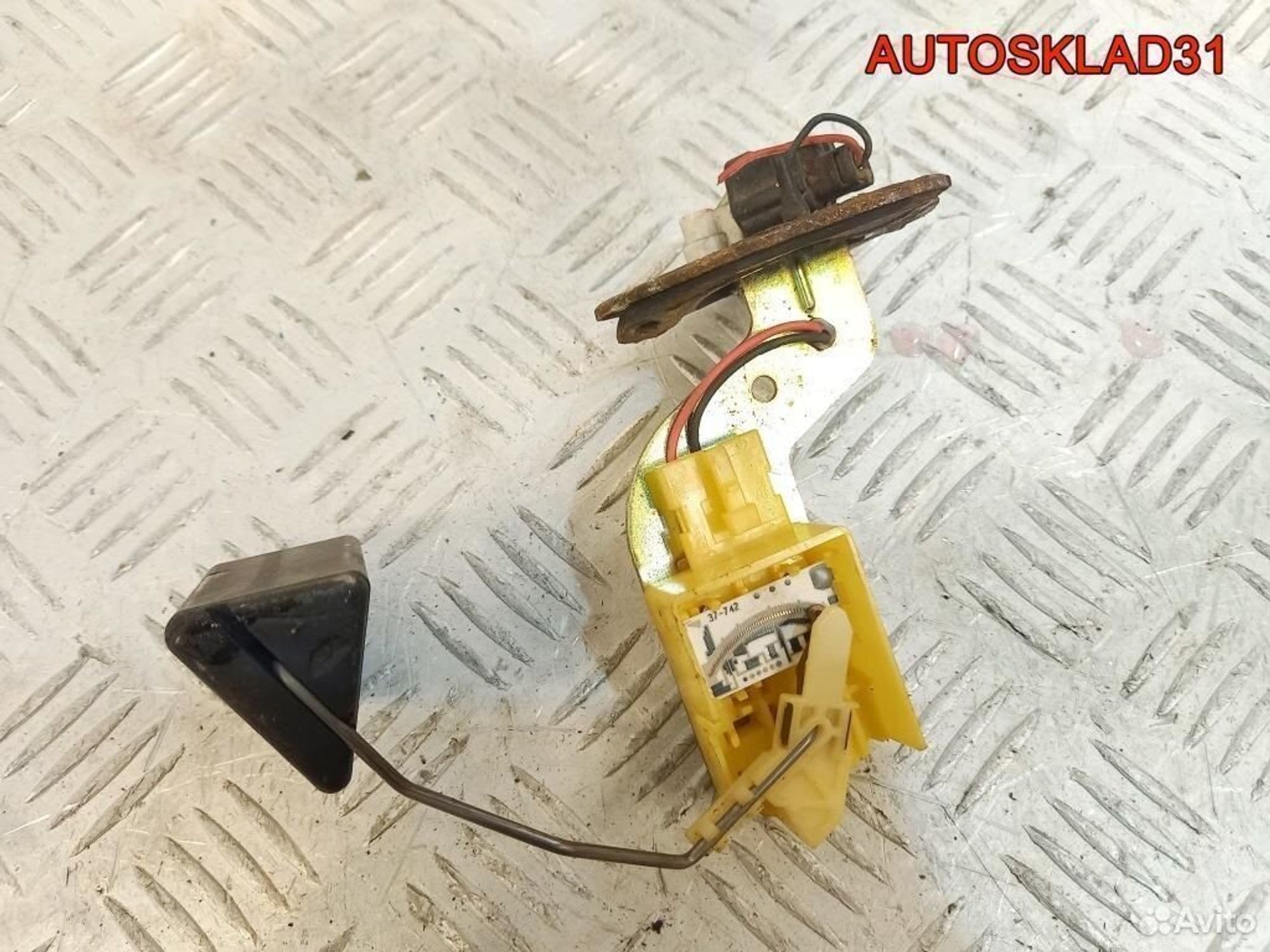 Датчик уровня топлива Mitsubishi Lancer 9 MR503462, 2500 рублей, Дубовое