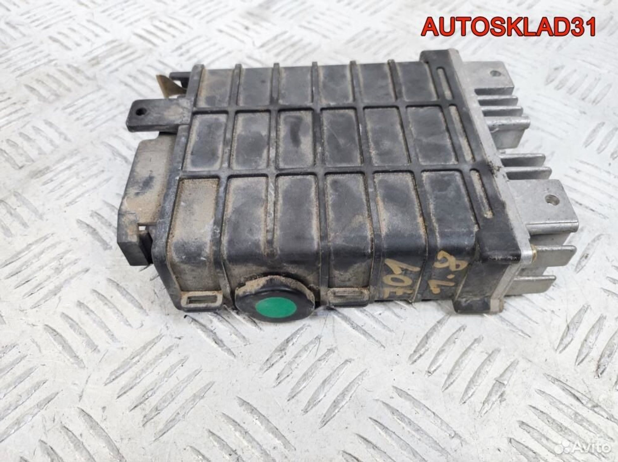 Блок эбу Audi 80 B3 855907403 1,8 Бензин, 1800 рублей, Дубовое