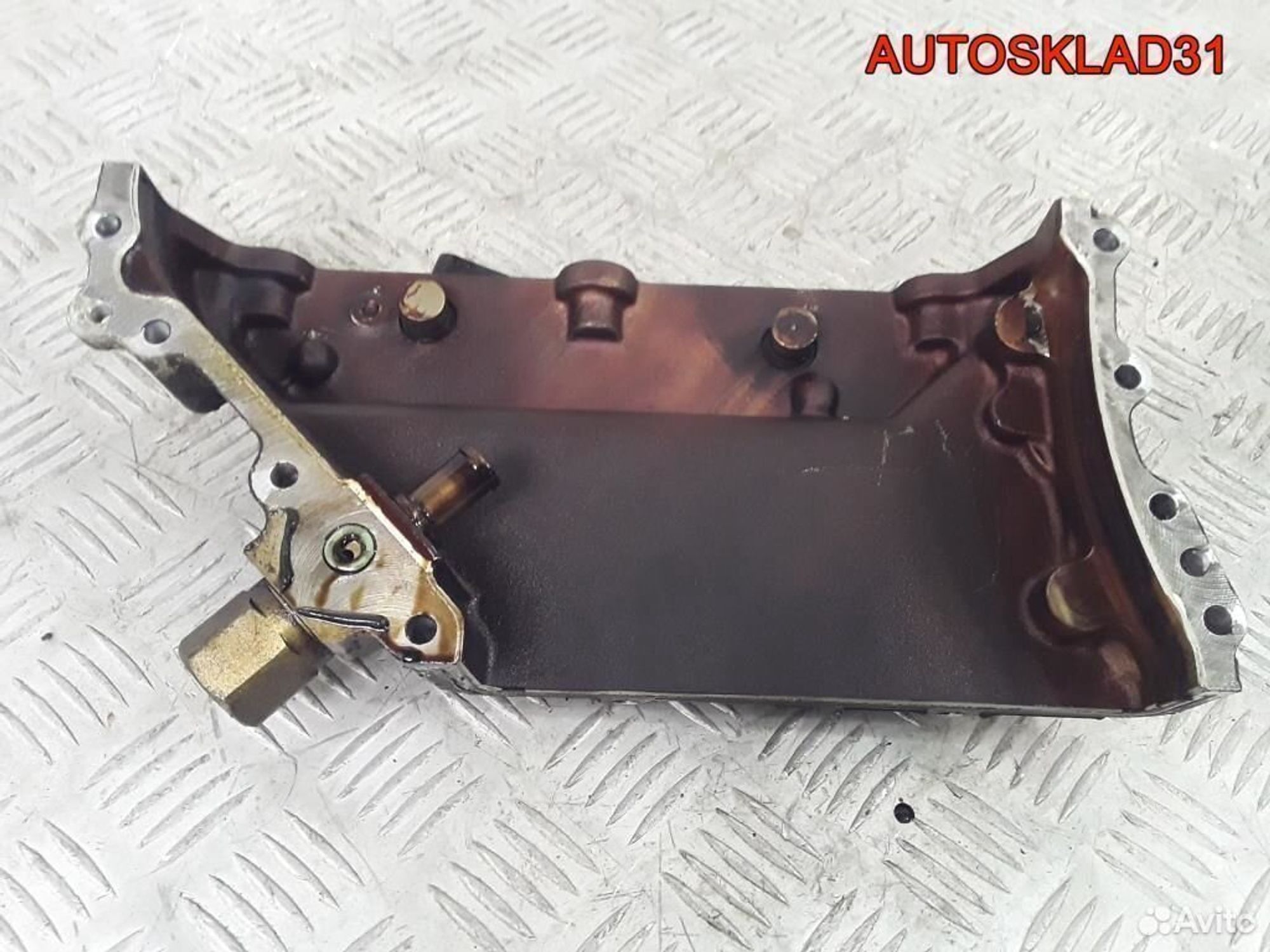 Крышка грм правая VW Passat B5+ 4.0 BDN 07D109130M, 1700 рублей, Дубовое
