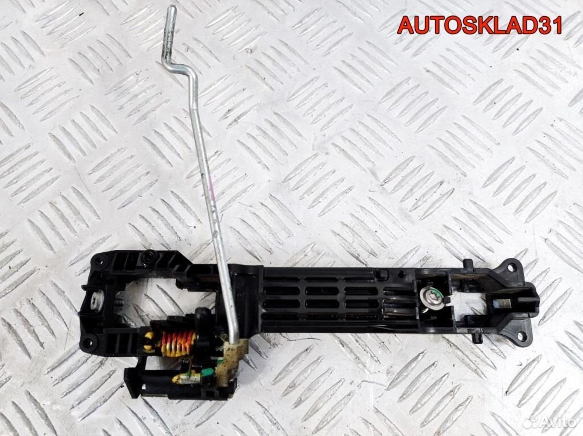 Кронштейн ручки двери передней правой Toyota Yaris, 600 рублей, Дубовое