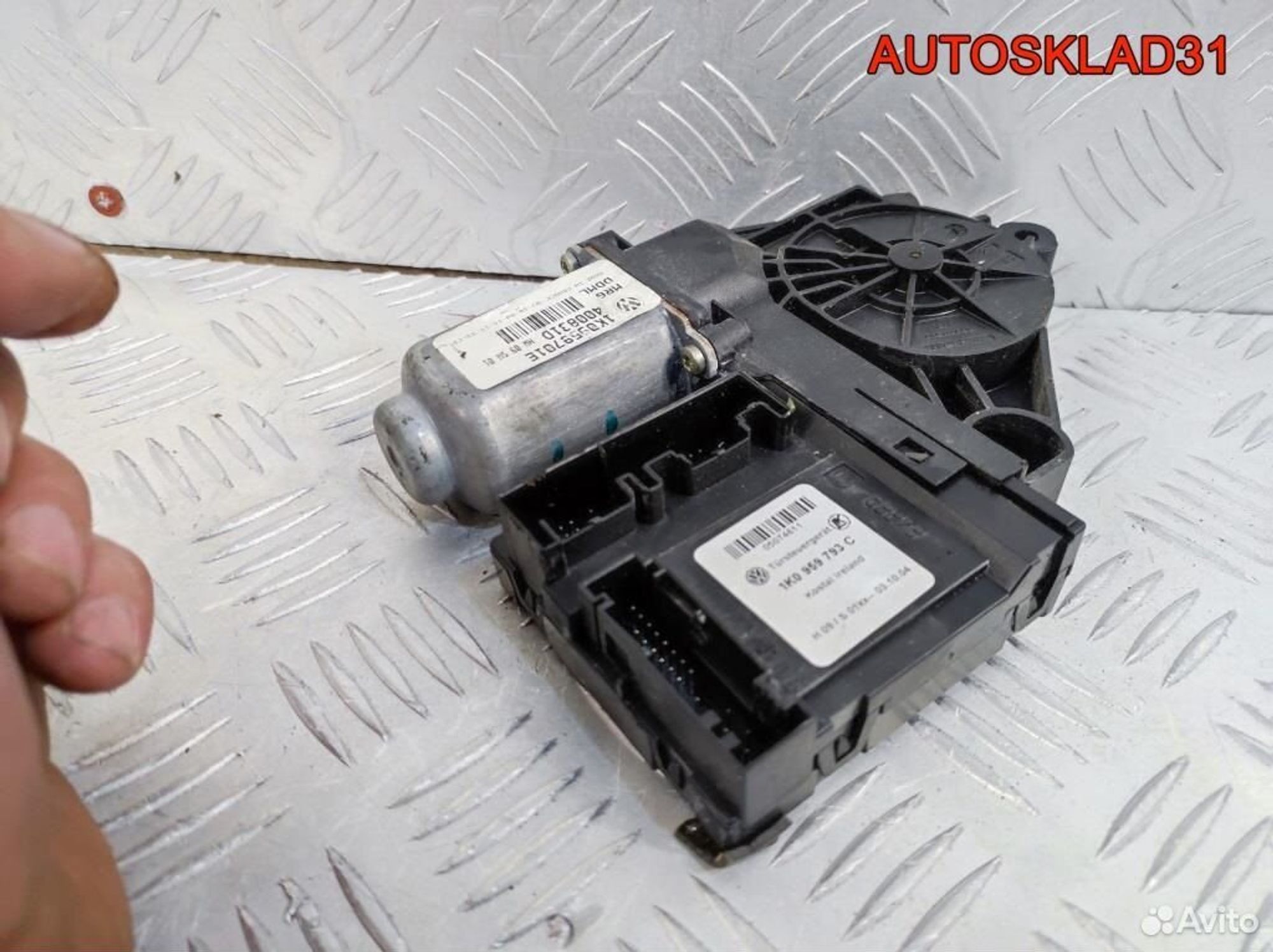 Моторчик стеклоподъемника передний левый VW Golf 5 1K959701E, 2300 рублей, Дубовое