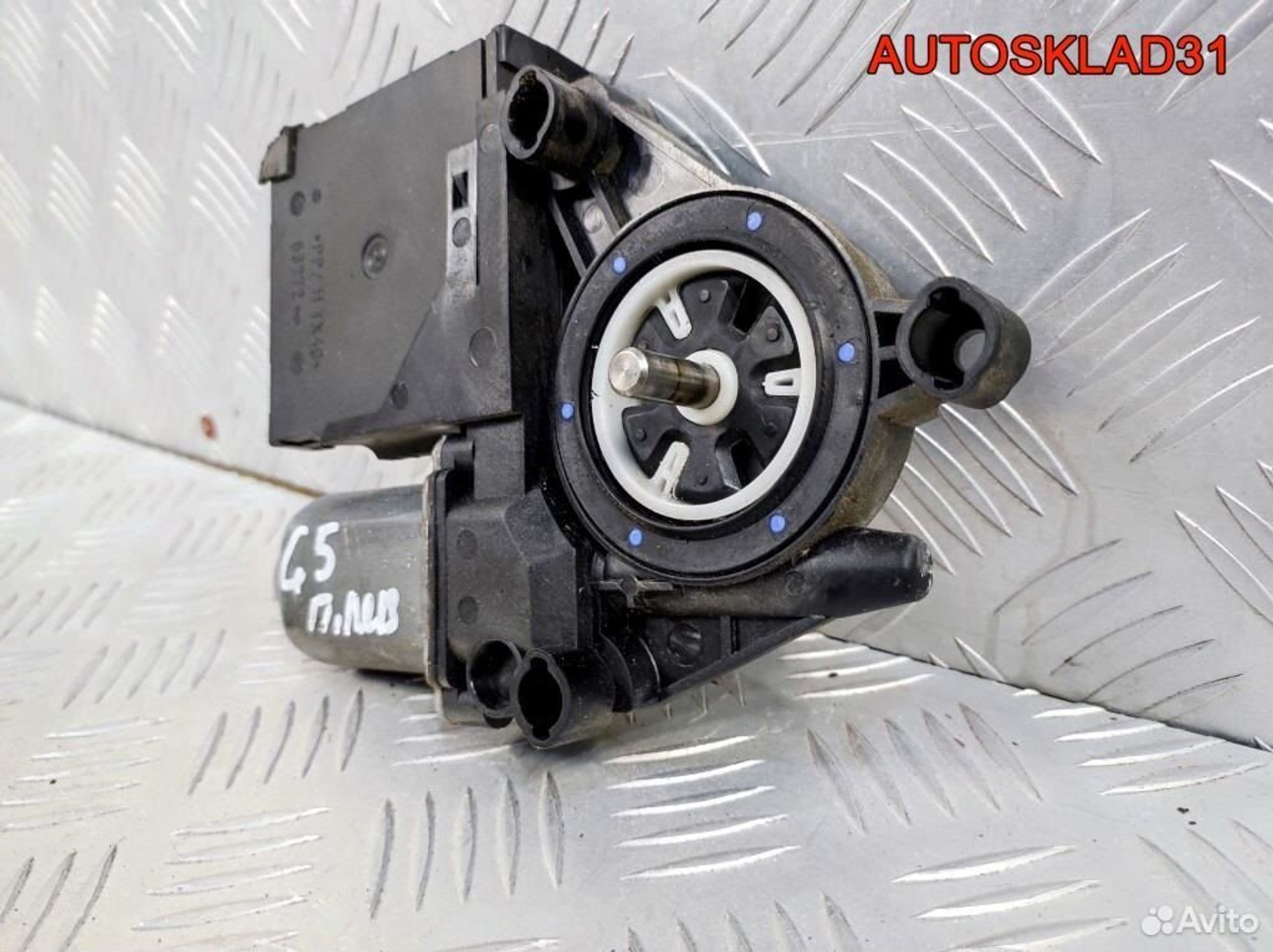 Моторчик стеклоподъемника передний левый VW Golf 5 1K959701E, 2300 рублей, Дубовое