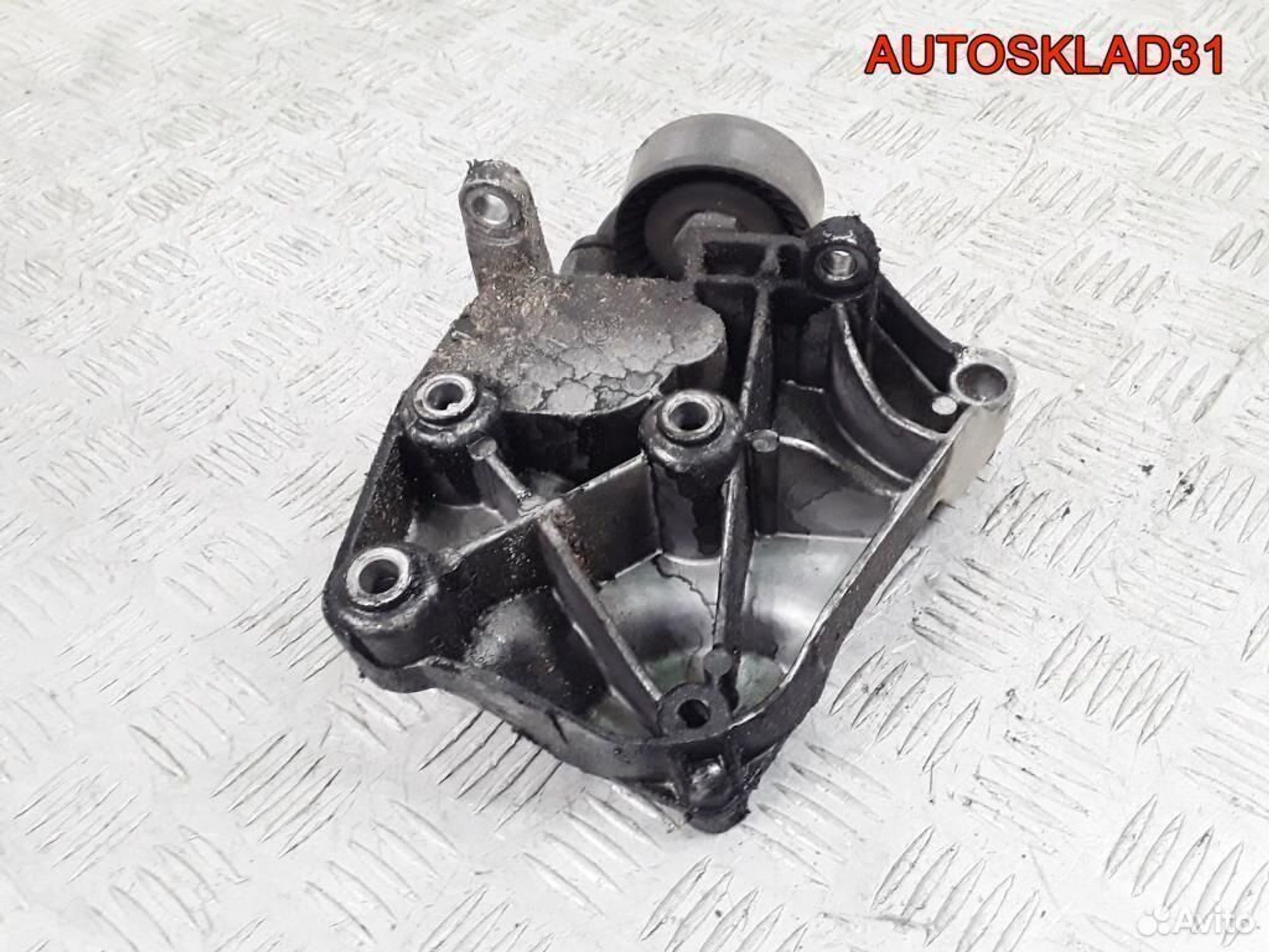 Кронштейн кондиционера BMW E46 2,0 M47 64557787319, 1300 рублей, Дубовое