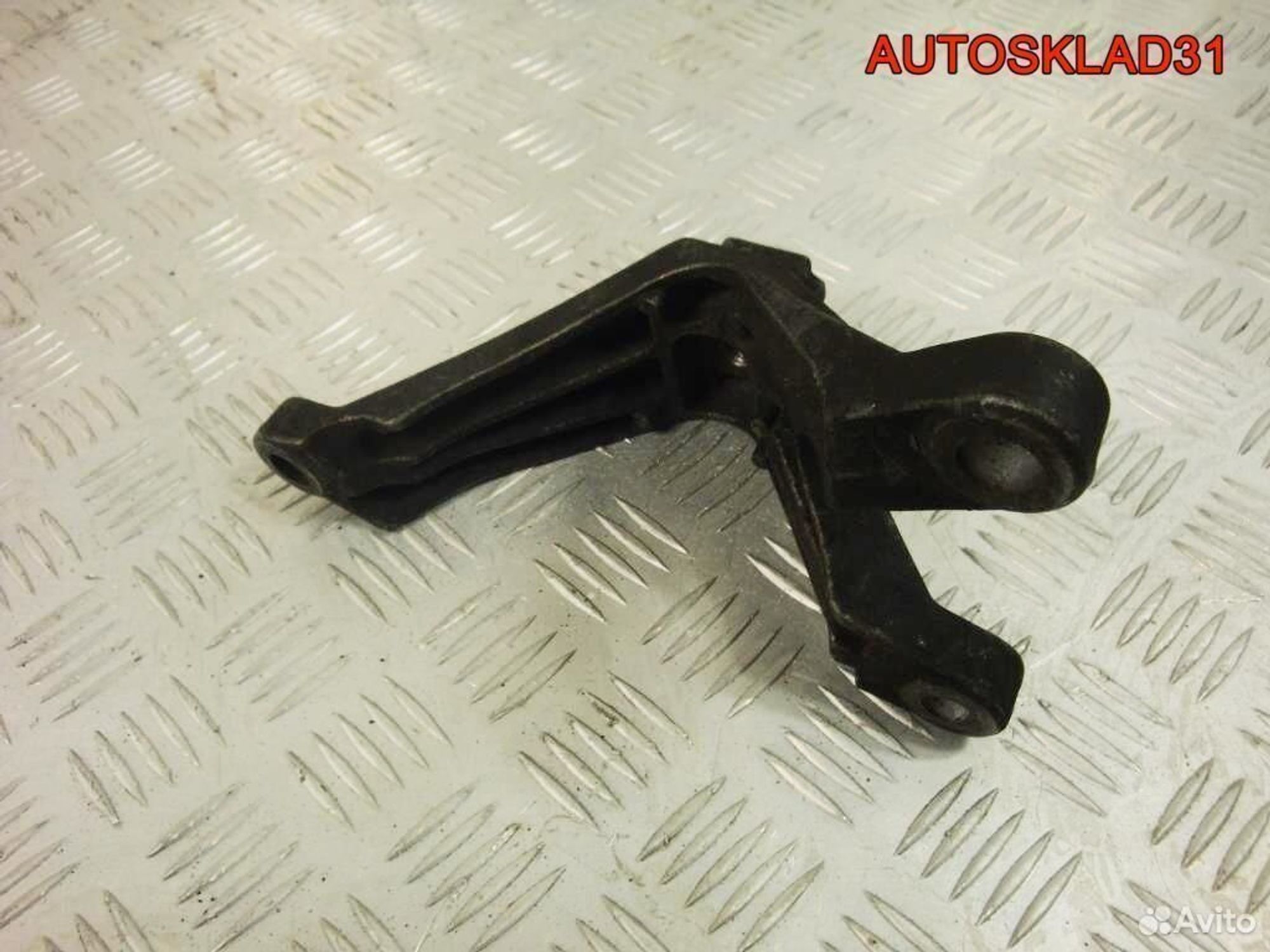 Кронштейн КПП левый Ford Focus 2 3M517M125AE, 1300 рублей, Дубовое