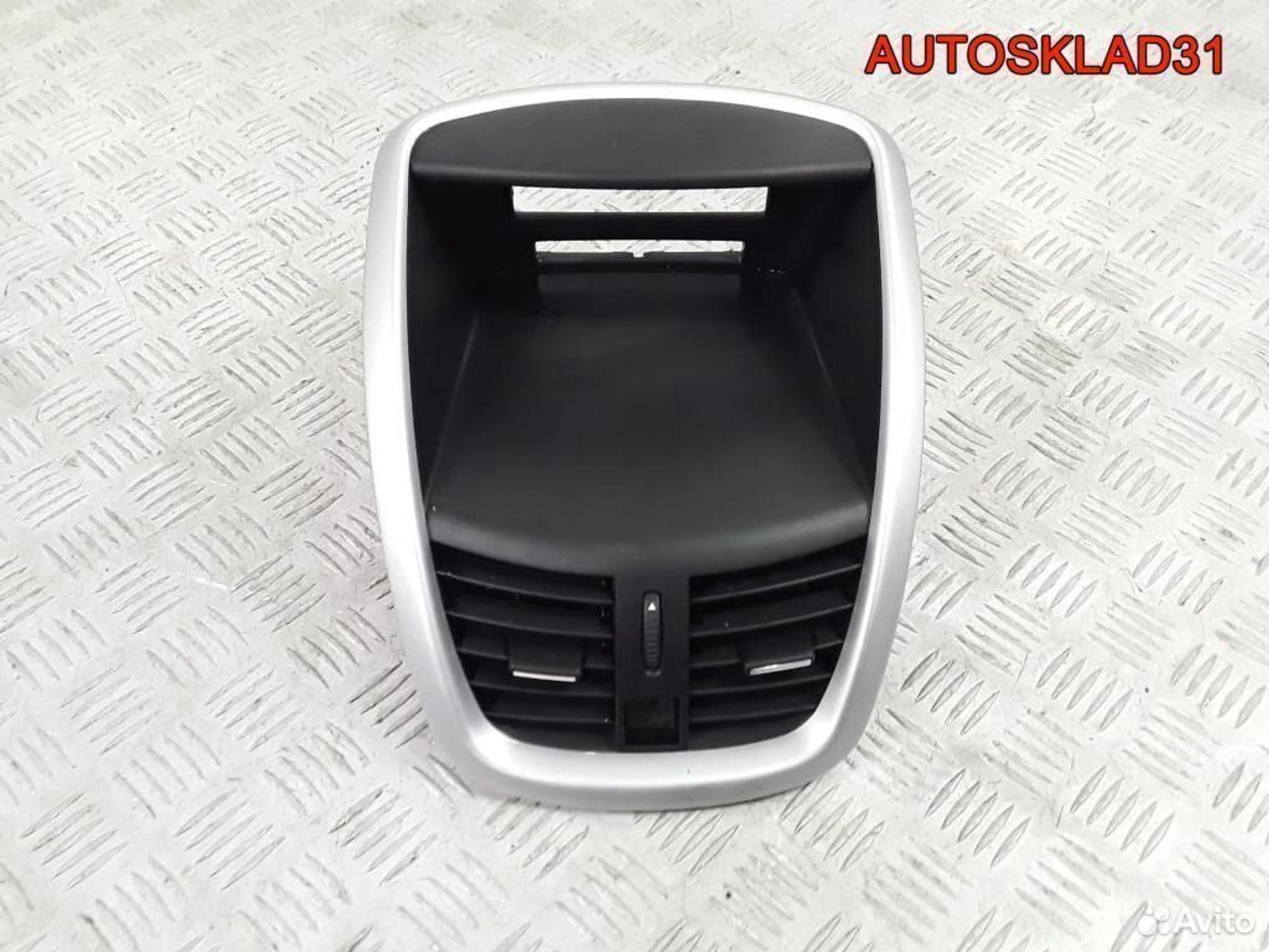 Дефлектор воздушный центральный Peugeot 207 8265LS, 1200 рублей, Дубовое