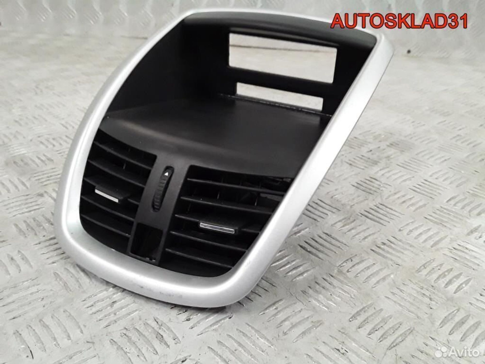 Дефлектор воздушный центральный Peugeot 207 8265LS, 1200 рублей, Дубовое