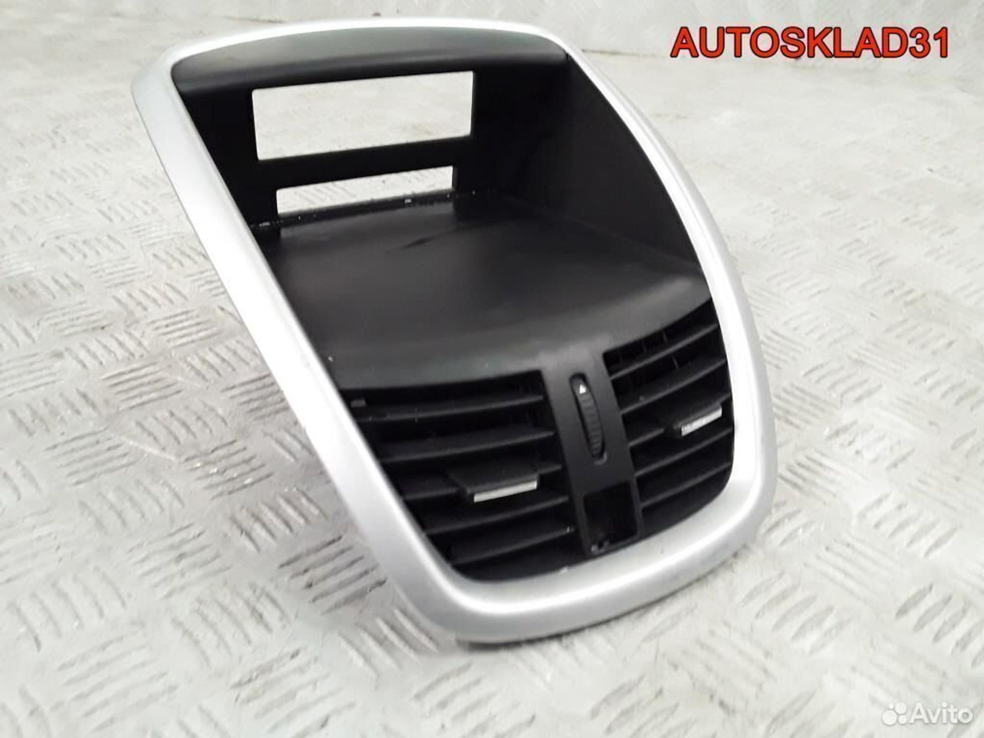 Дефлектор воздушный центральный Peugeot 207 8265LS, 1200 рублей, Дубовое