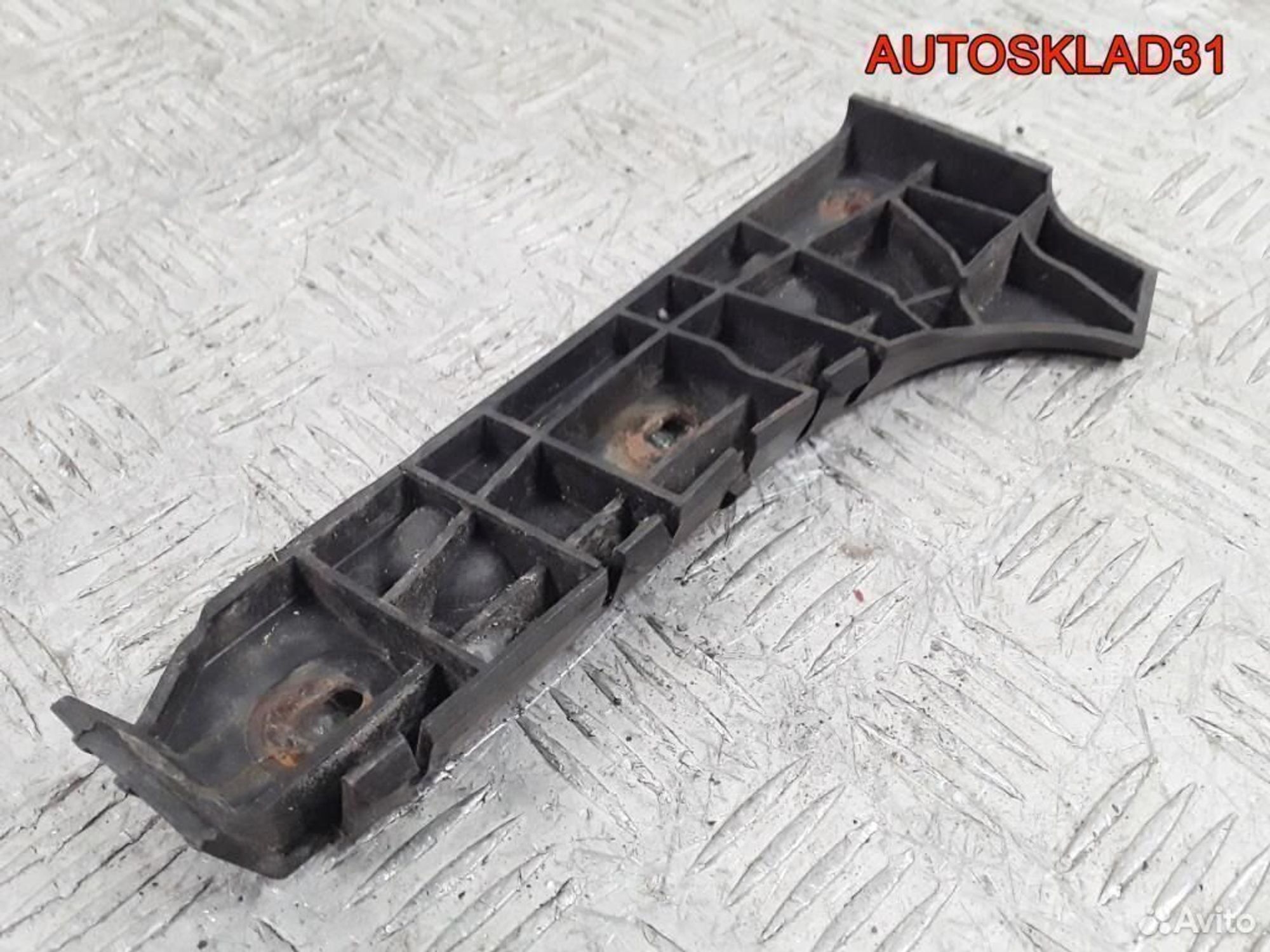 Направляющая переднего бампера левая Audi A6 C5, 600 рублей, Дубовое