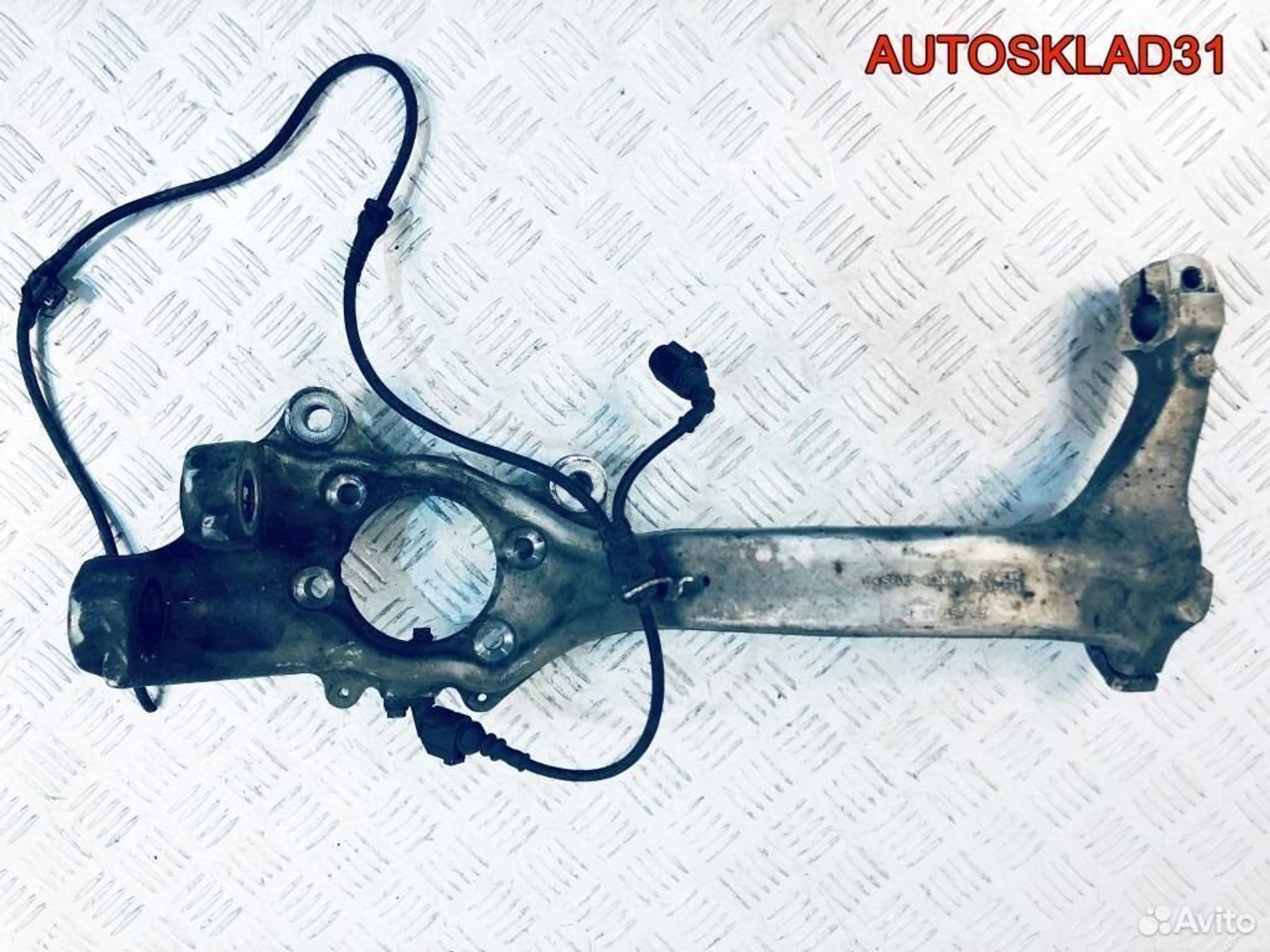 Кулак поворотный передний левый Audi A8 D3 4E0257G, 7000 рублей, Дубовое