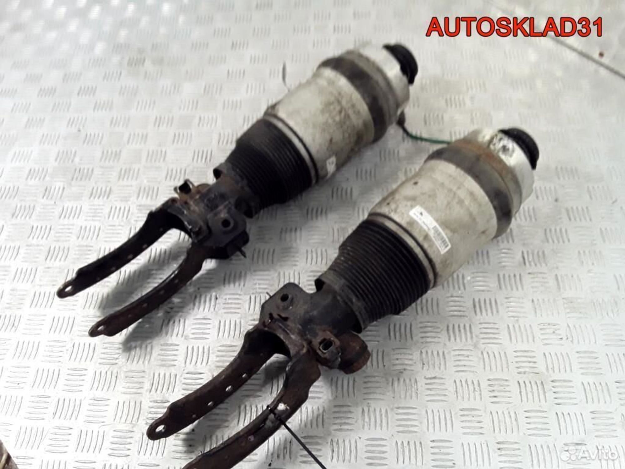 Пневмостойка передняя Фольксваген Туарег 7L6616039, 16200 рублей, Дубовое