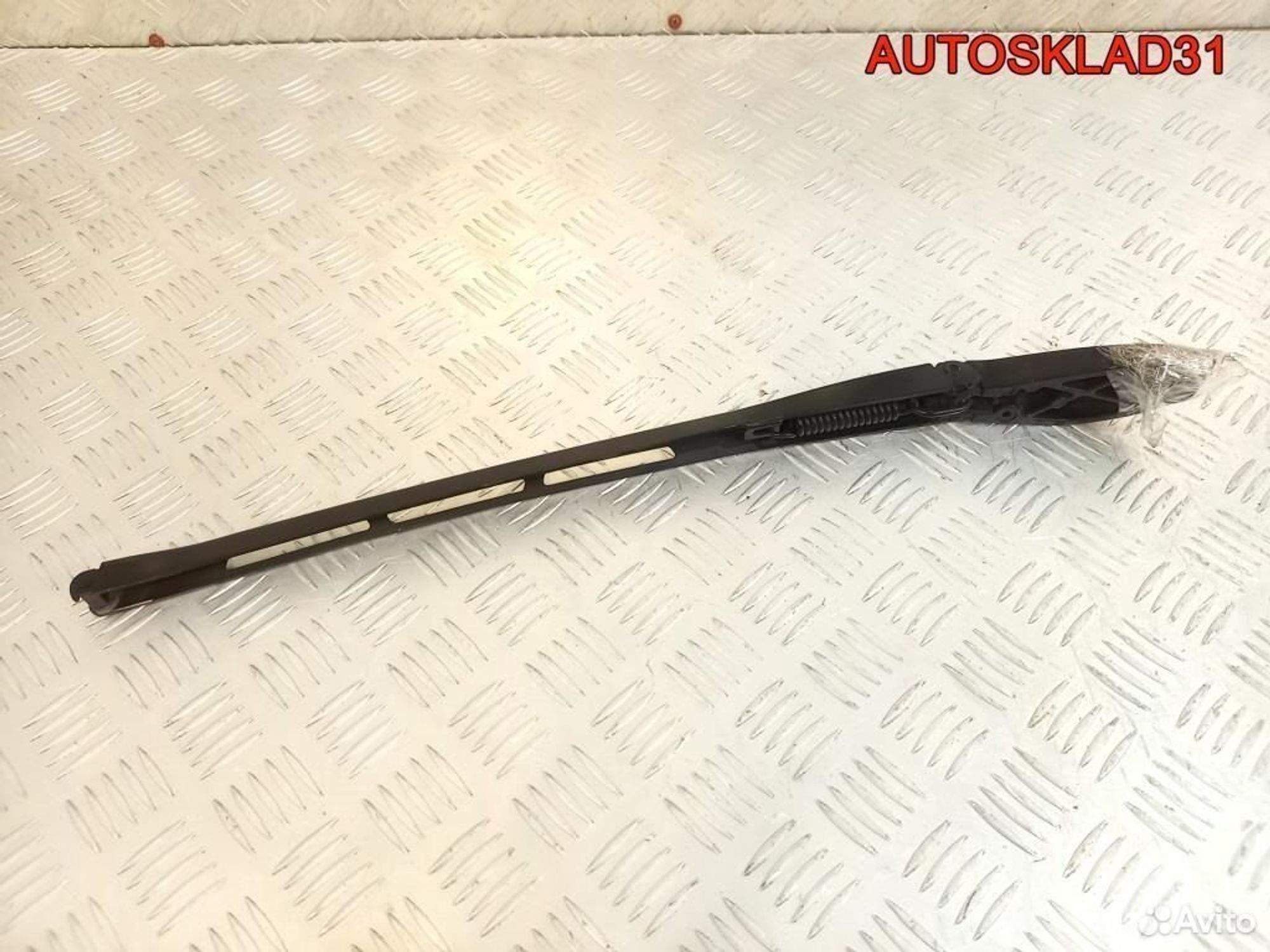 Поводок стеклоочистителя правый 4E1955408B, 1100 рублей, Дубовое