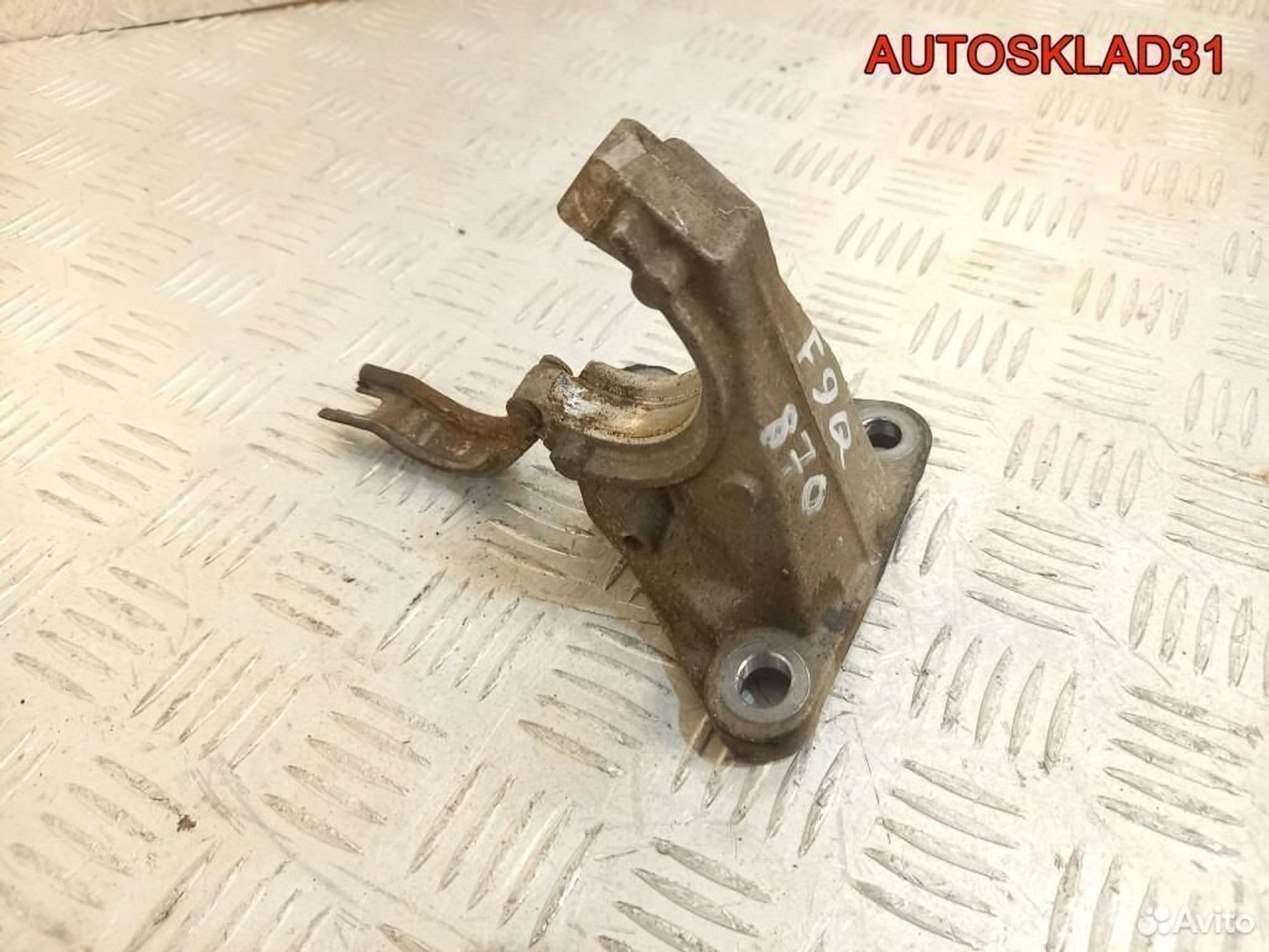 Кронштейн промвала Renault Megane 3 F9Q 8200644578, 2500 рублей, Дубовое