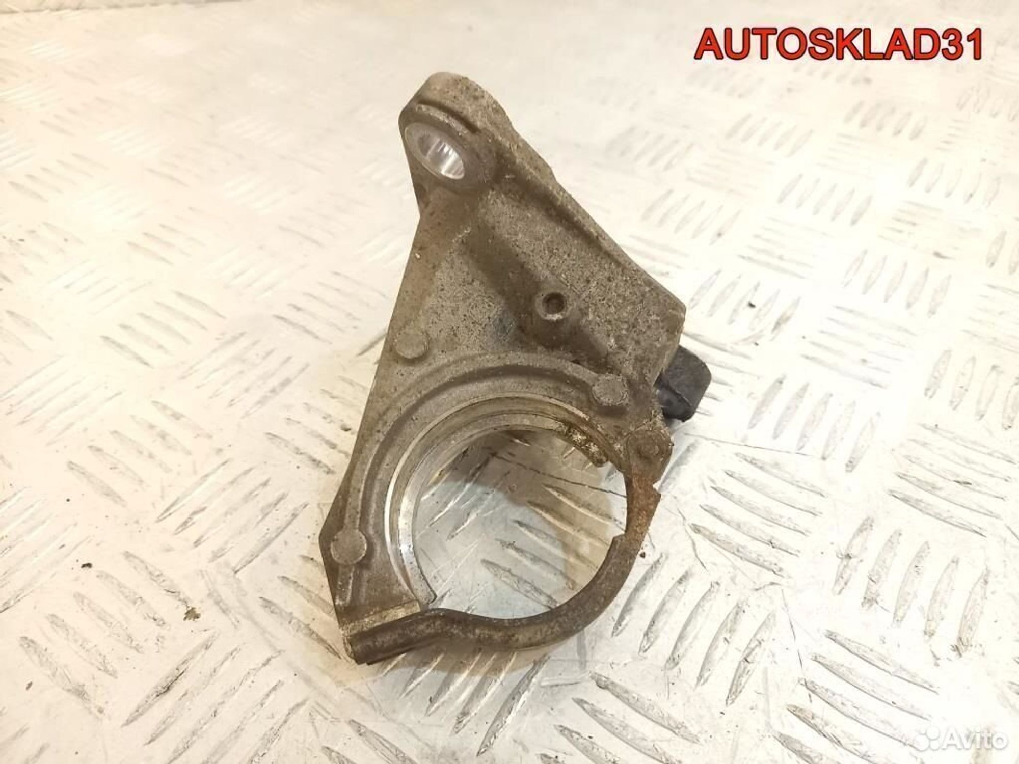 Кронштейн промвала Renault Megane 3 F9Q 8200644578, 2500 рублей, Дубовое