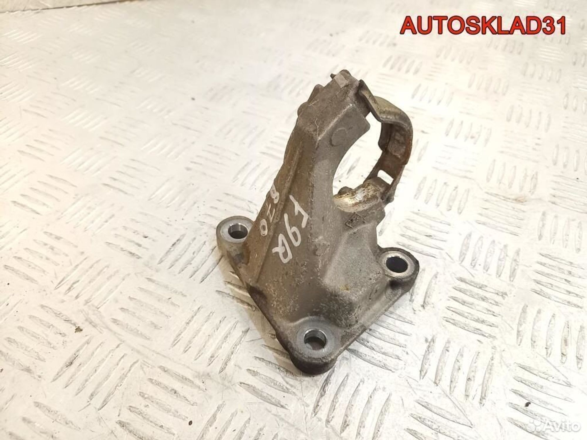 Кронштейн промвала Renault Megane 3 F9Q 8200644578, 2500 рублей, Дубовое