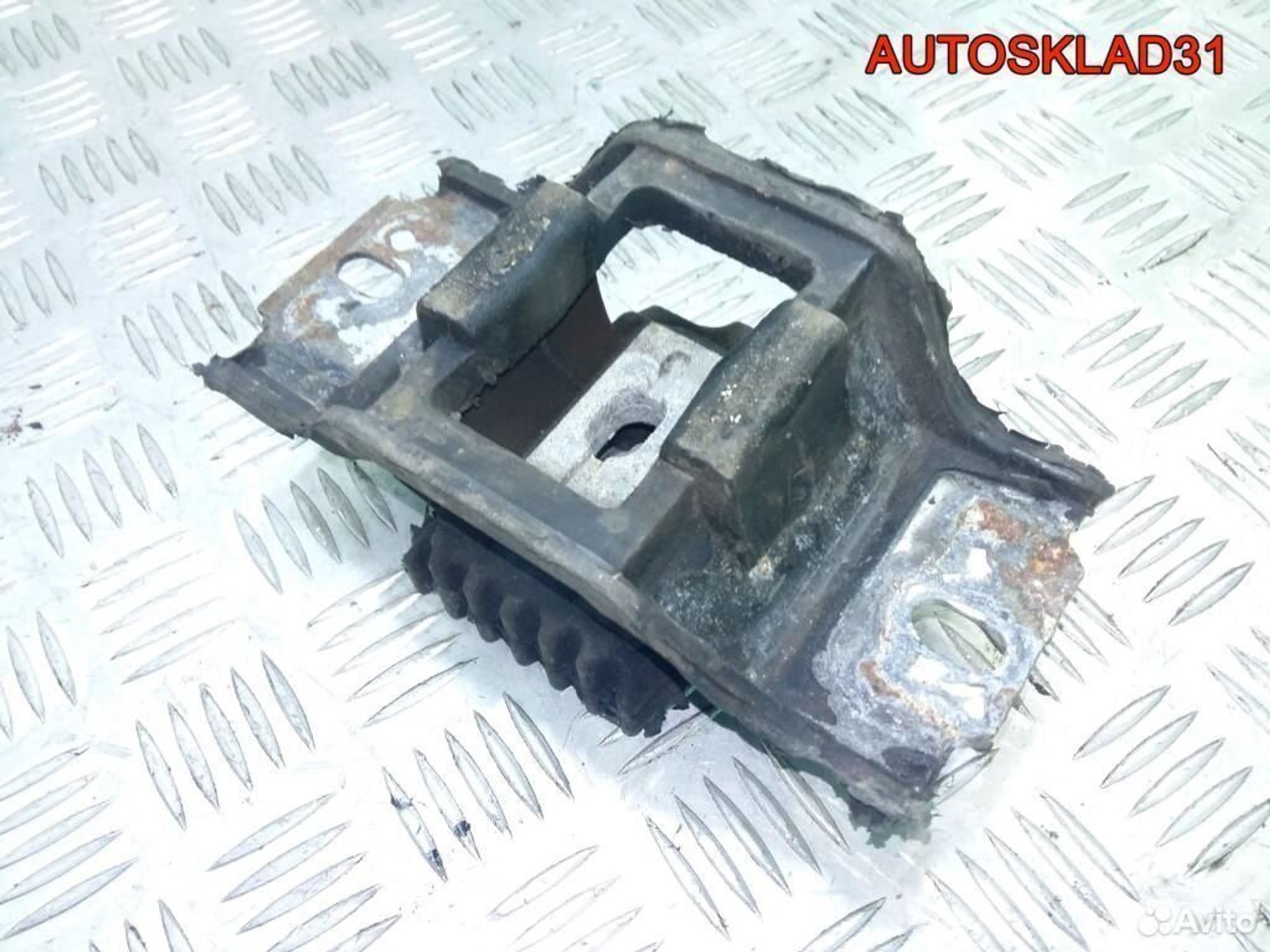 Опора кпп для Форд Фьюжен 5S617M121AA, 900 рублей, Дубовое