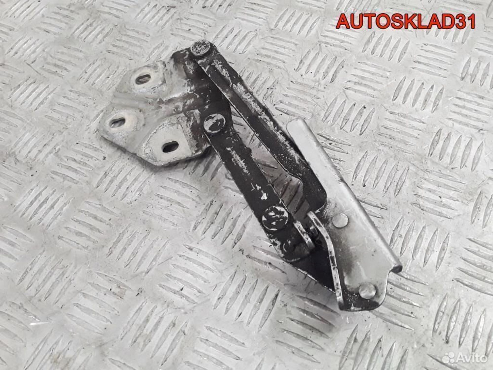 Петля капота левая Volkswagen Touran 1T0823301B, 1400 рублей, Дубовое