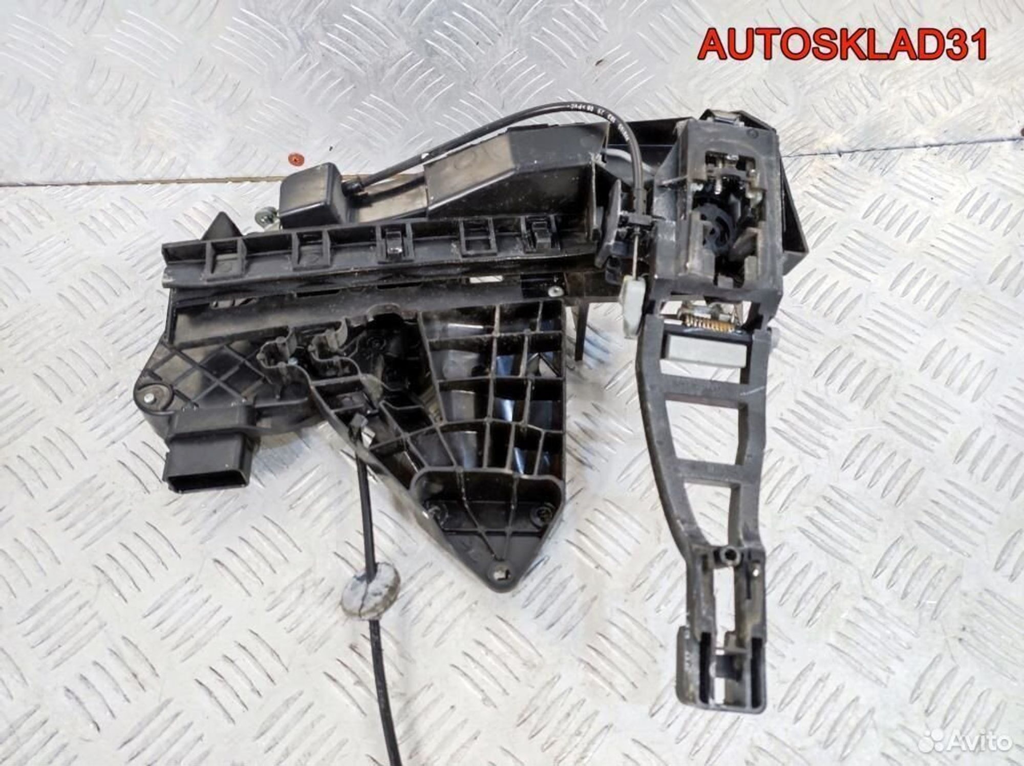 Замок двери передней правой Ford Focus 2 2400151, 2300 рублей, Дубовое