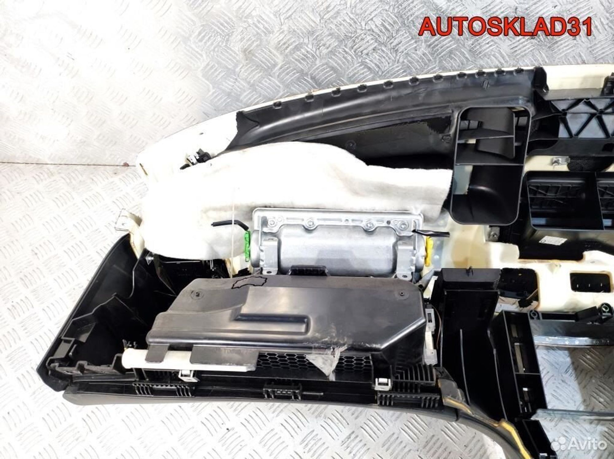 Торпедо Mercedes Benz W211 A2116800687, 10000 рублей, Дубовое
