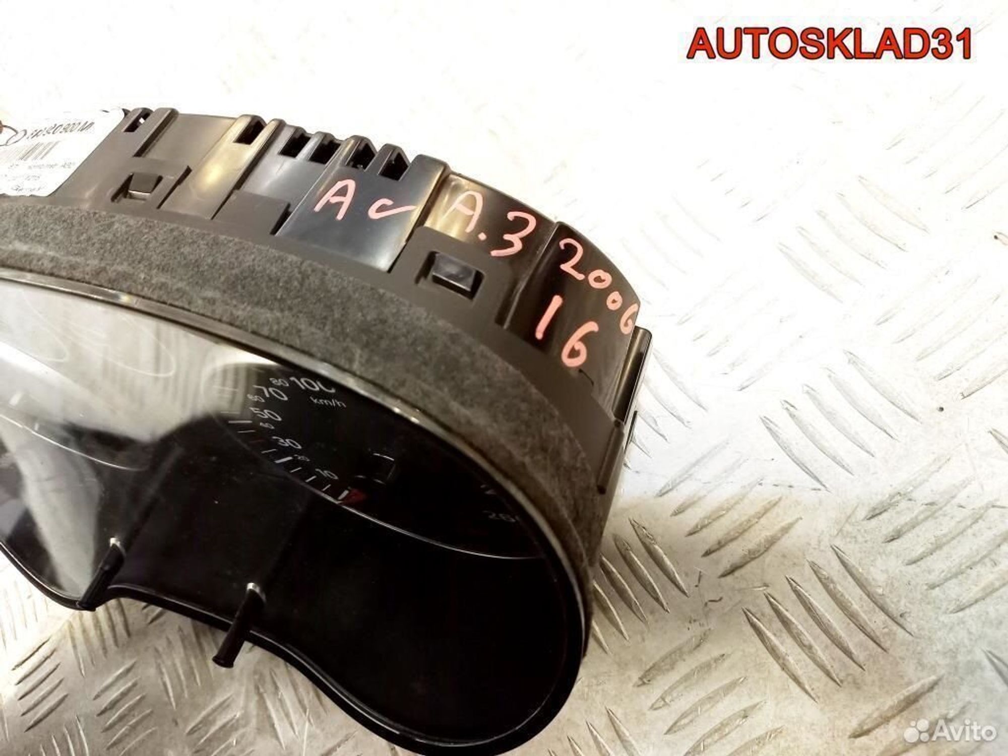 Панель приборов Audi A3 8P1 8P0920900M бензин, 8100 рублей, Дубовое