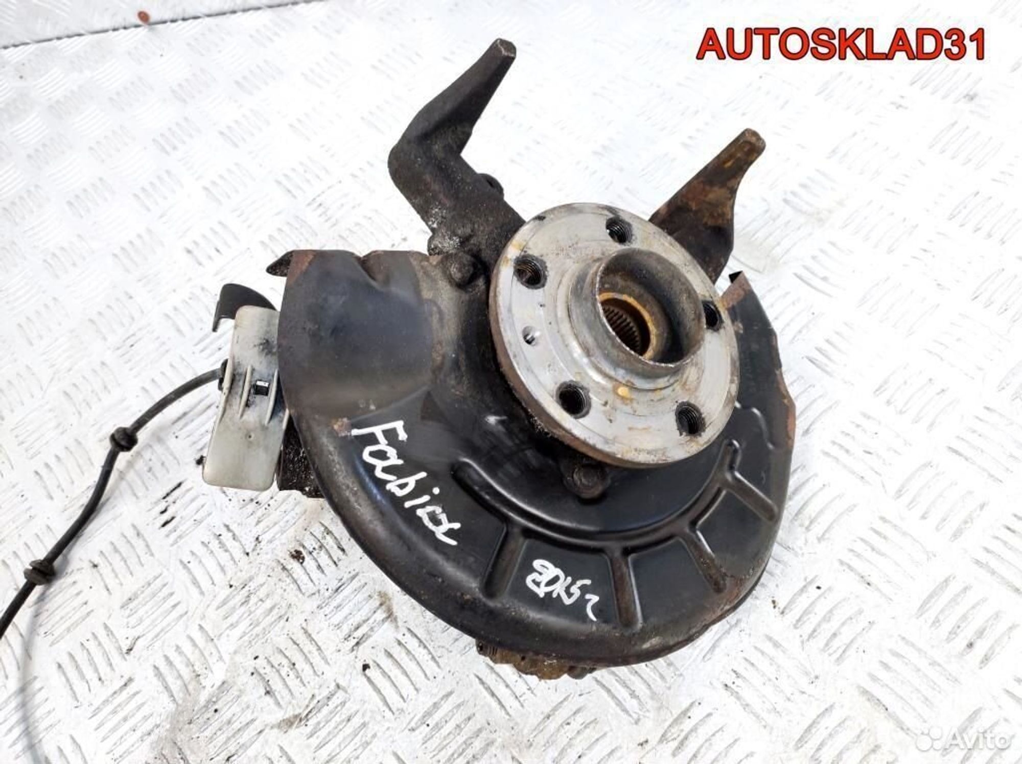 Кулак поворотный передний правый Skoda Fabia 3, 4100 рублей, Дубовое