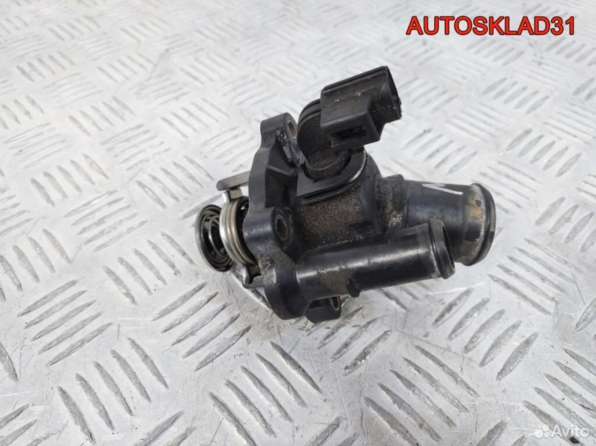 Термостат Ford Mondeo 3 1S7G8575AH Бензин, 2100 рублей, Дубовое