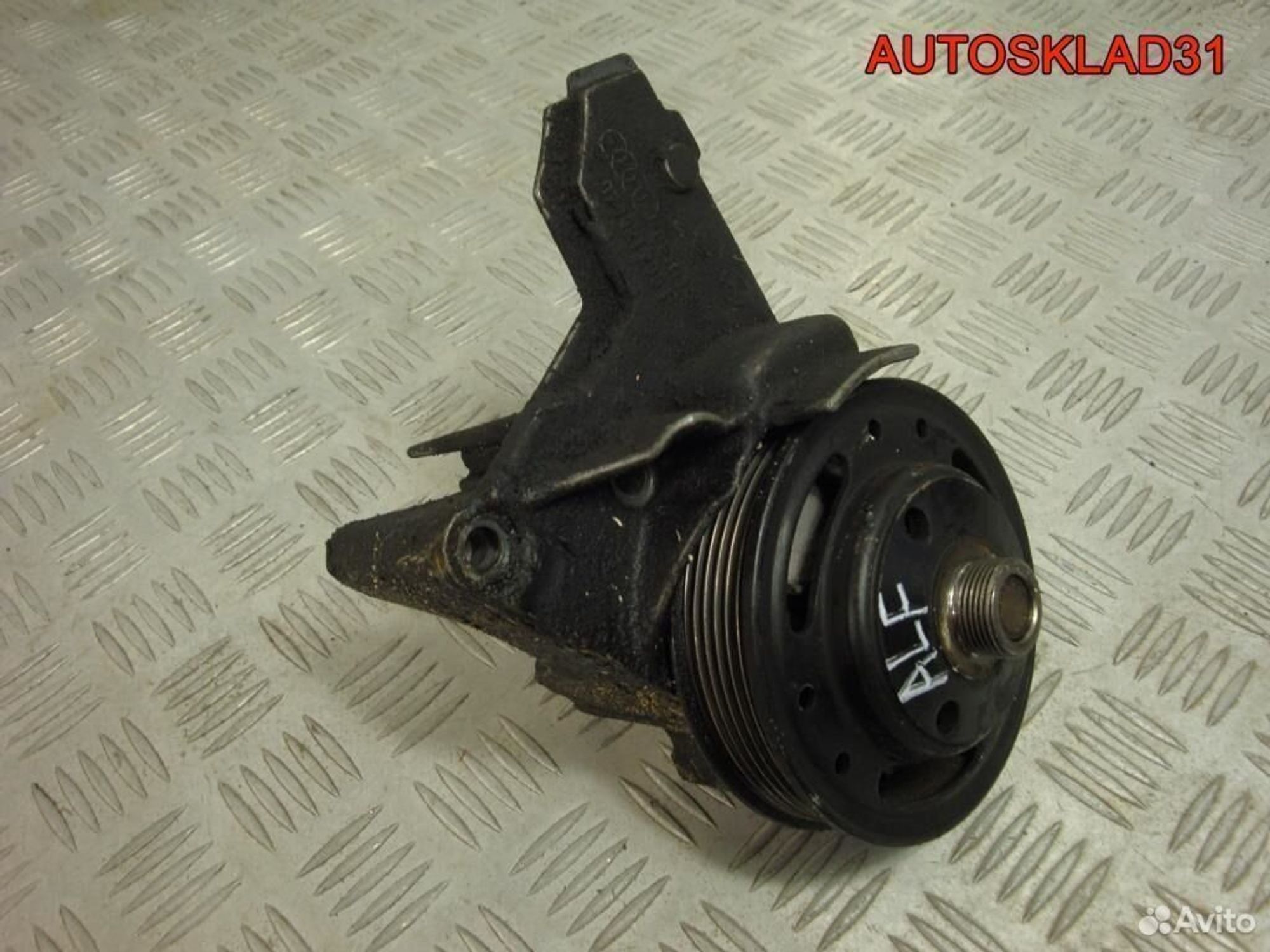 Кронштейн вискомуфты Audi A6 C5 078121235F, 4100 рублей, Дубовое
