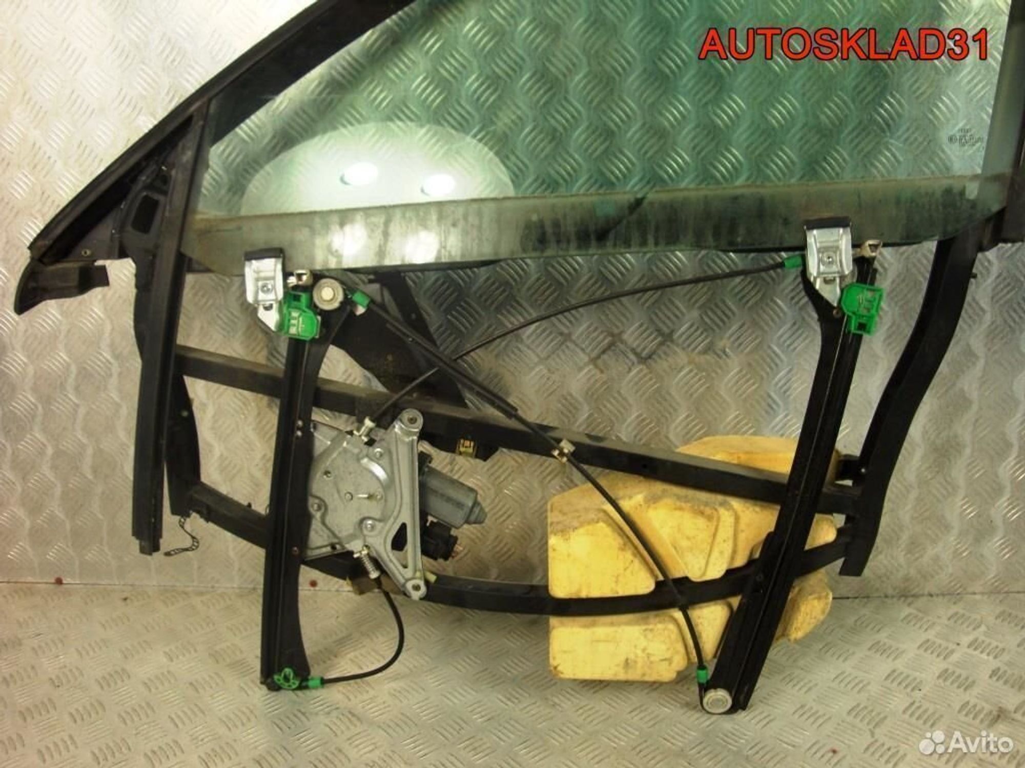 Рамка двери передней левой Audi A4 B5 8D0837753C, 2100 рублей, Дубовое