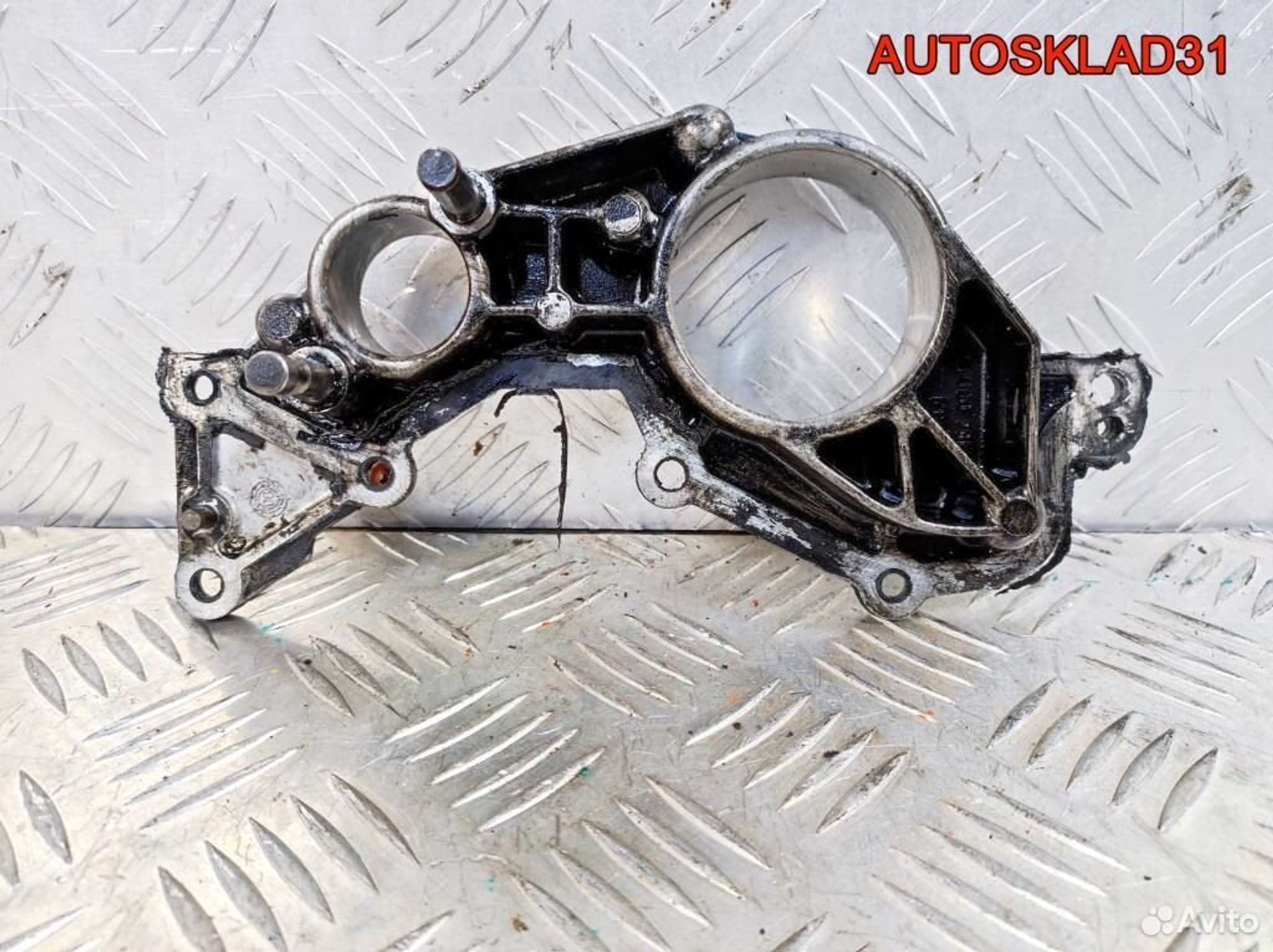 Крышка двигателя передняя Mercedes W203 6110160006, 1100 рублей, Дубовое