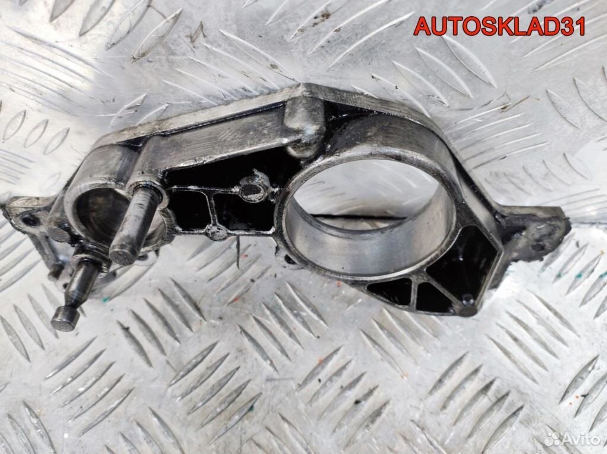 Крышка двигателя передняя Mercedes W203 6110160006, 1100 рублей, Дубовое