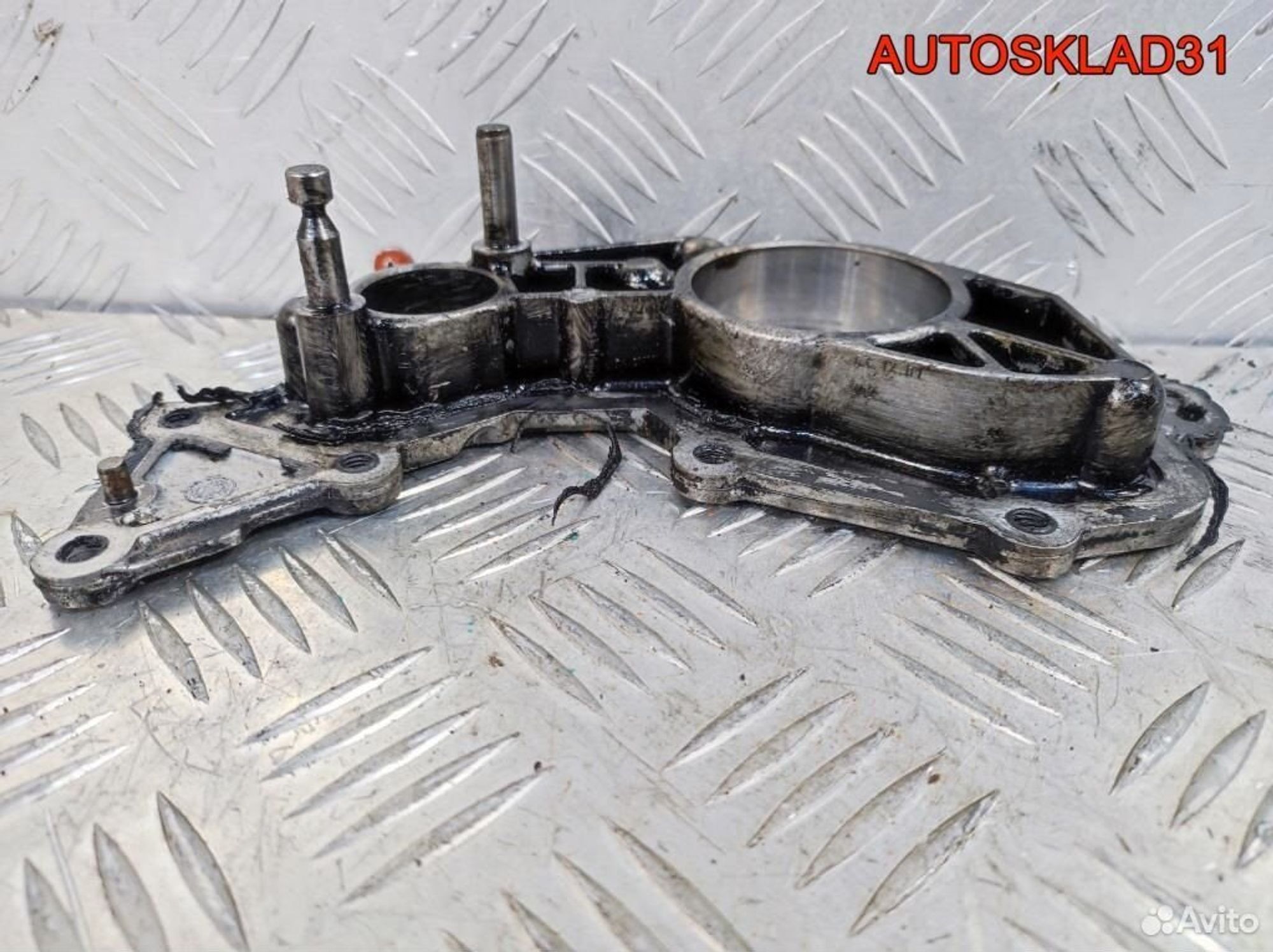 Крышка двигателя передняя Mercedes W203 6110160006, 1100 рублей, Дубовое